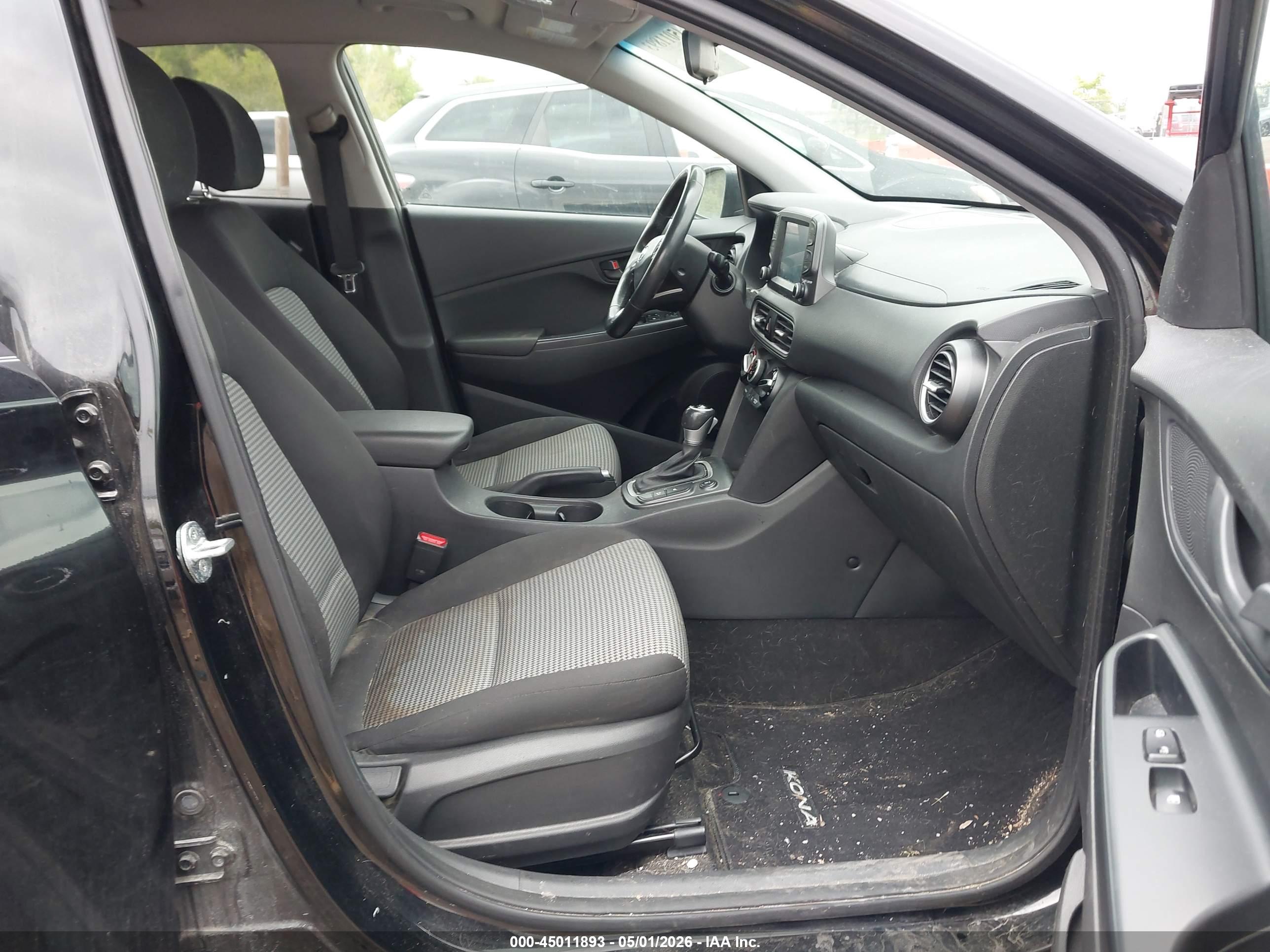 HYUNDAI KONA image 5