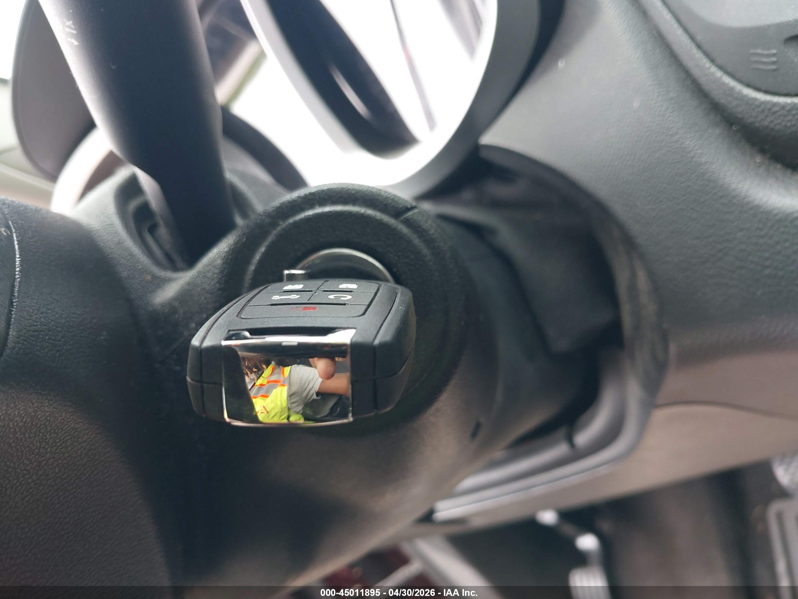 CHEVROLET EQUINOX image 11