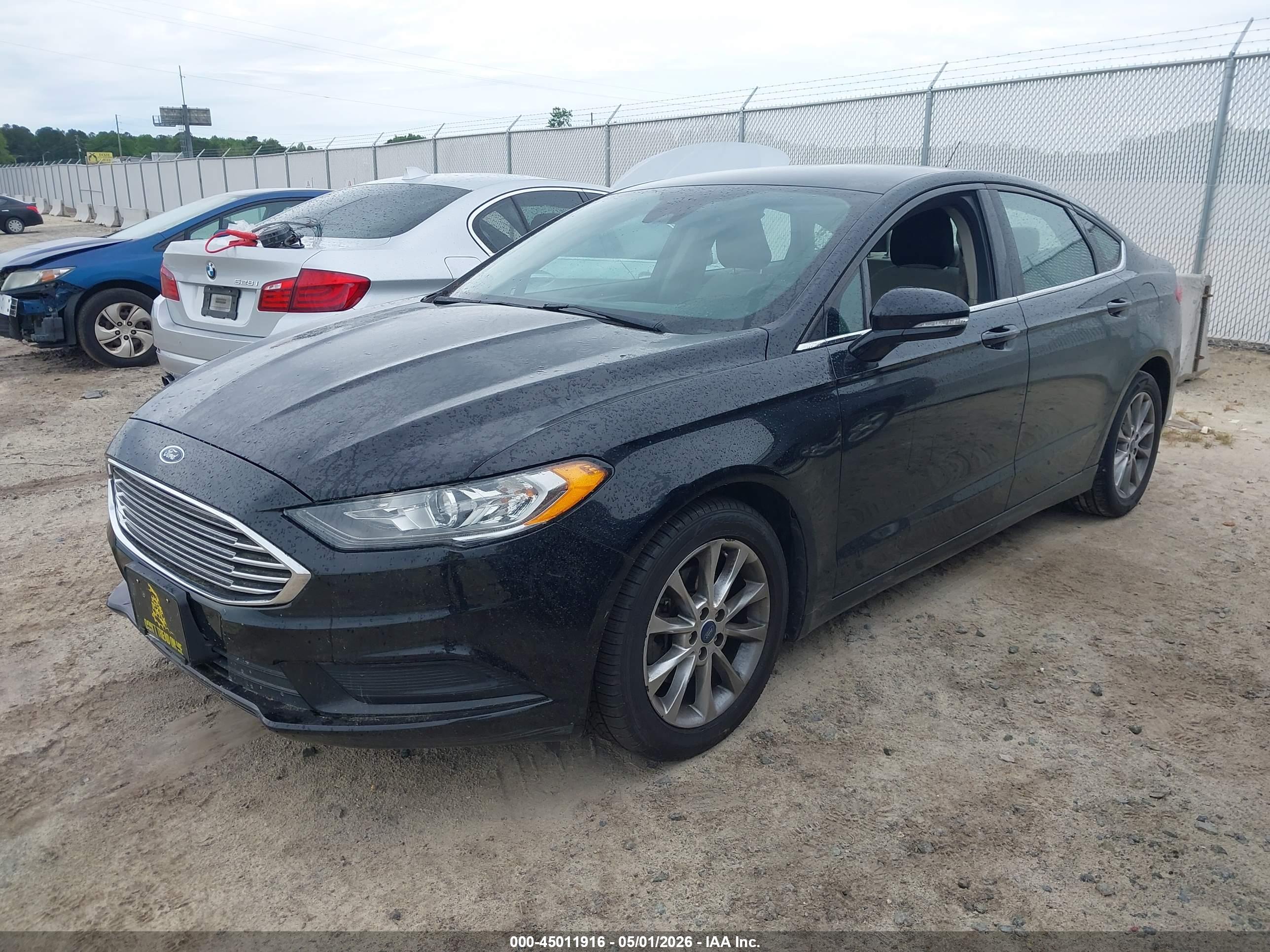 FORD FUSION image 2