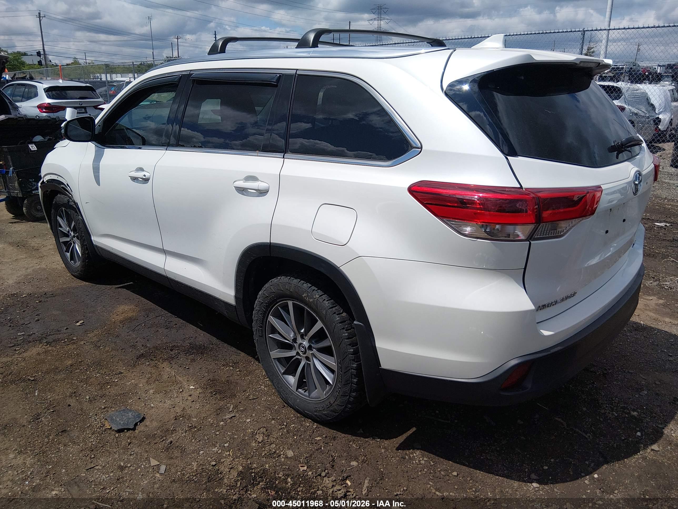 TOYOTA HIGHLANDER image 3
