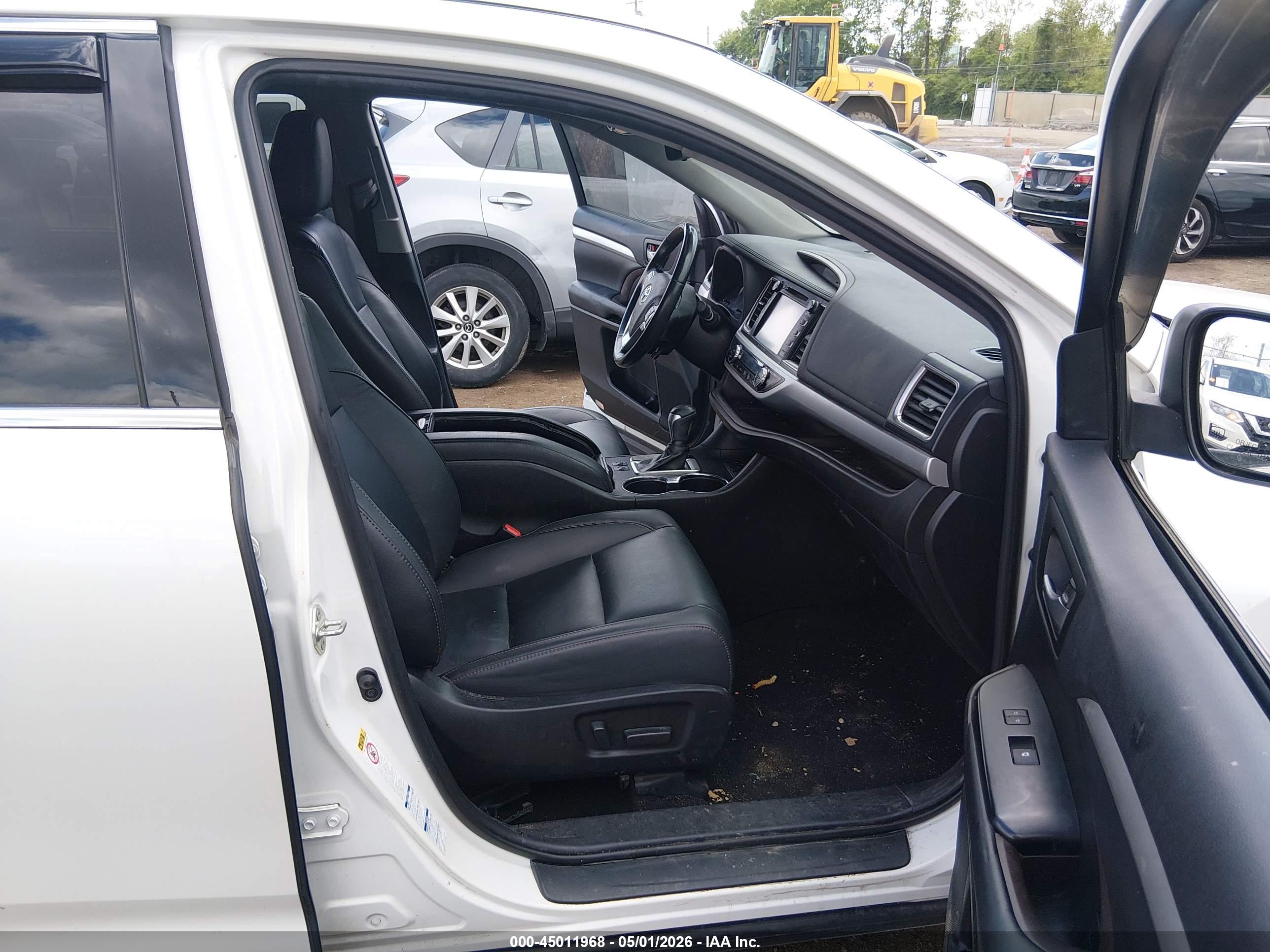 TOYOTA HIGHLANDER image 5