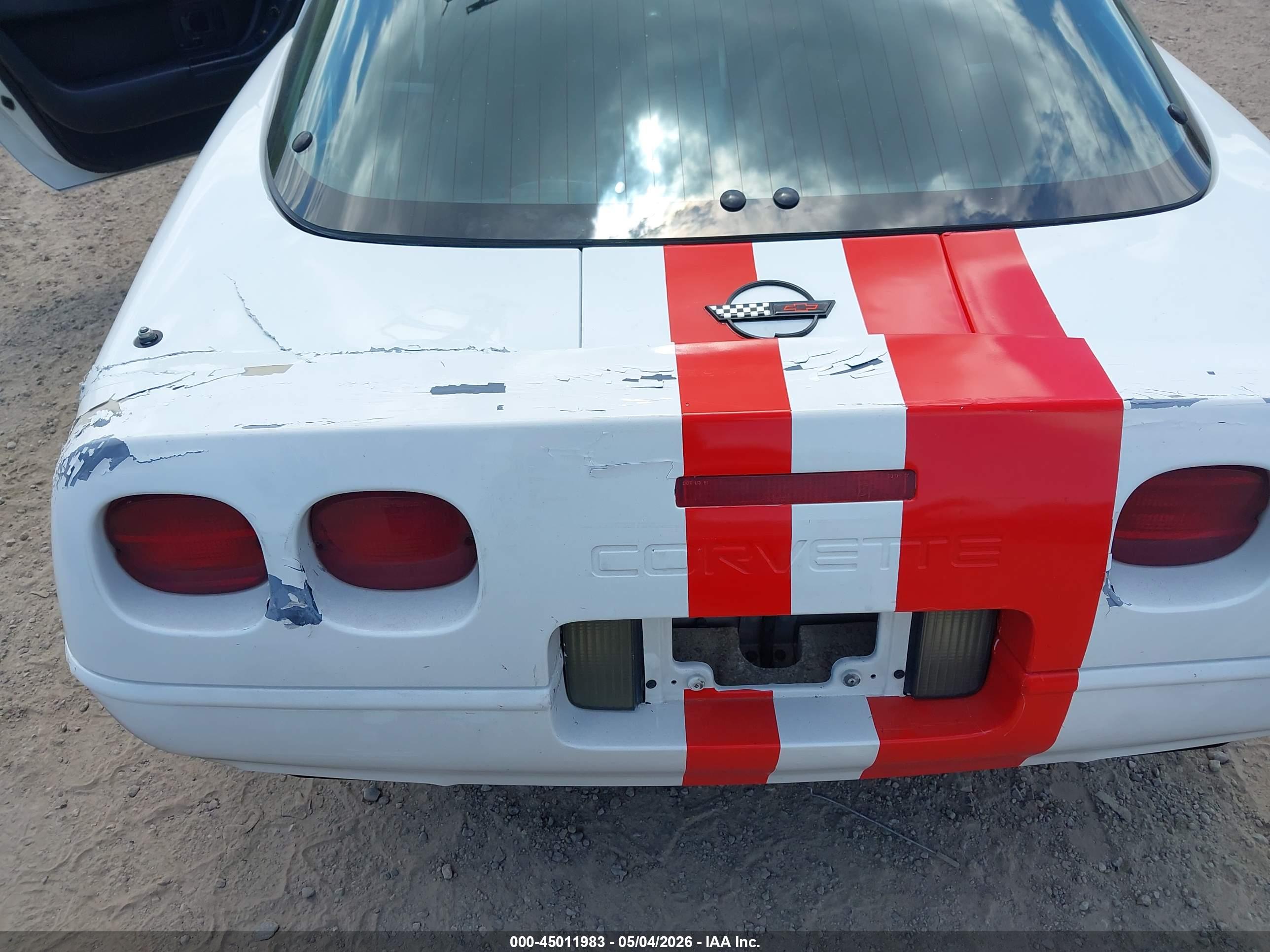 CHEVROLET CORVETTE image 6