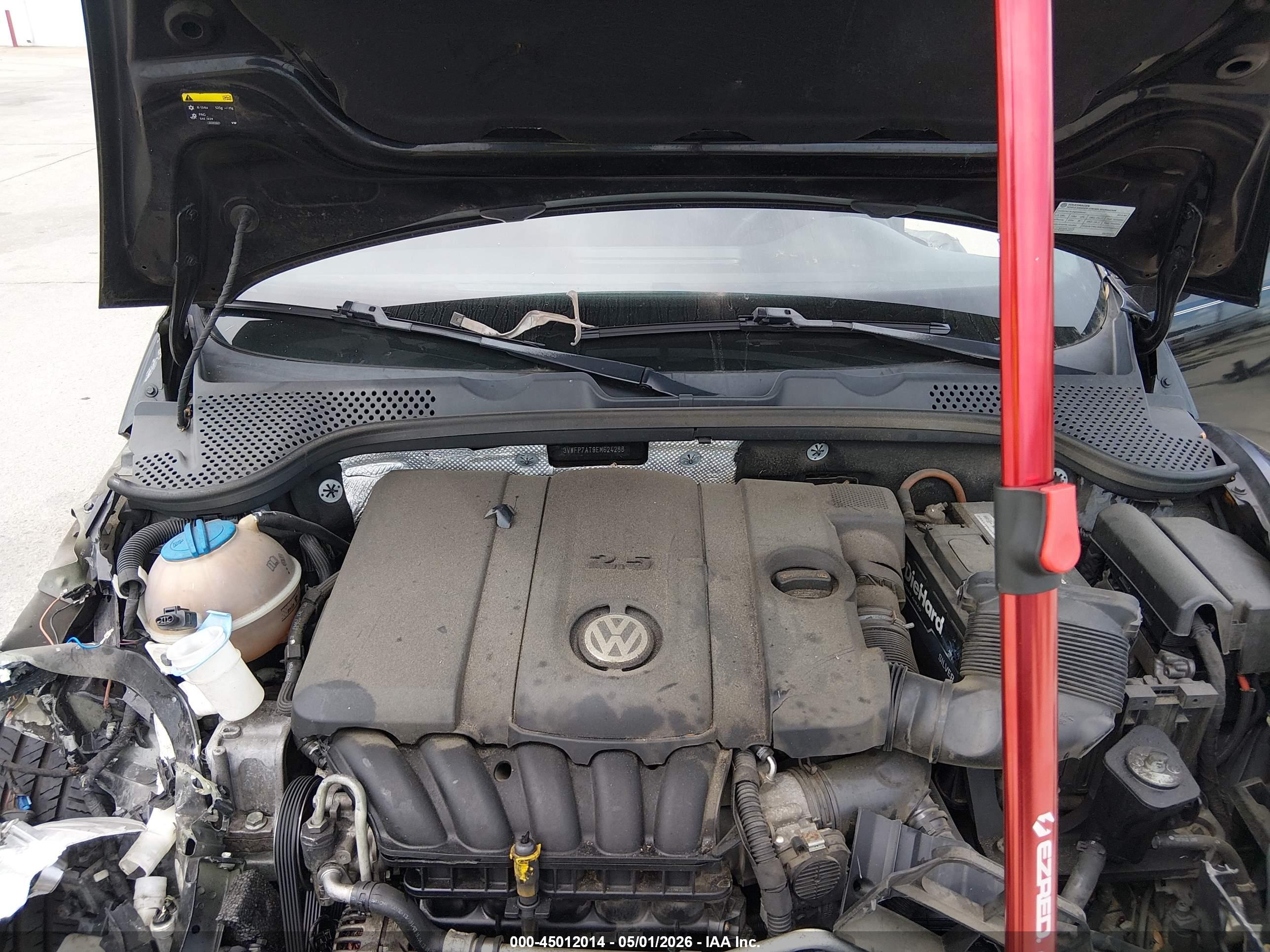 VOLKSWAGEN BEETLE image 10