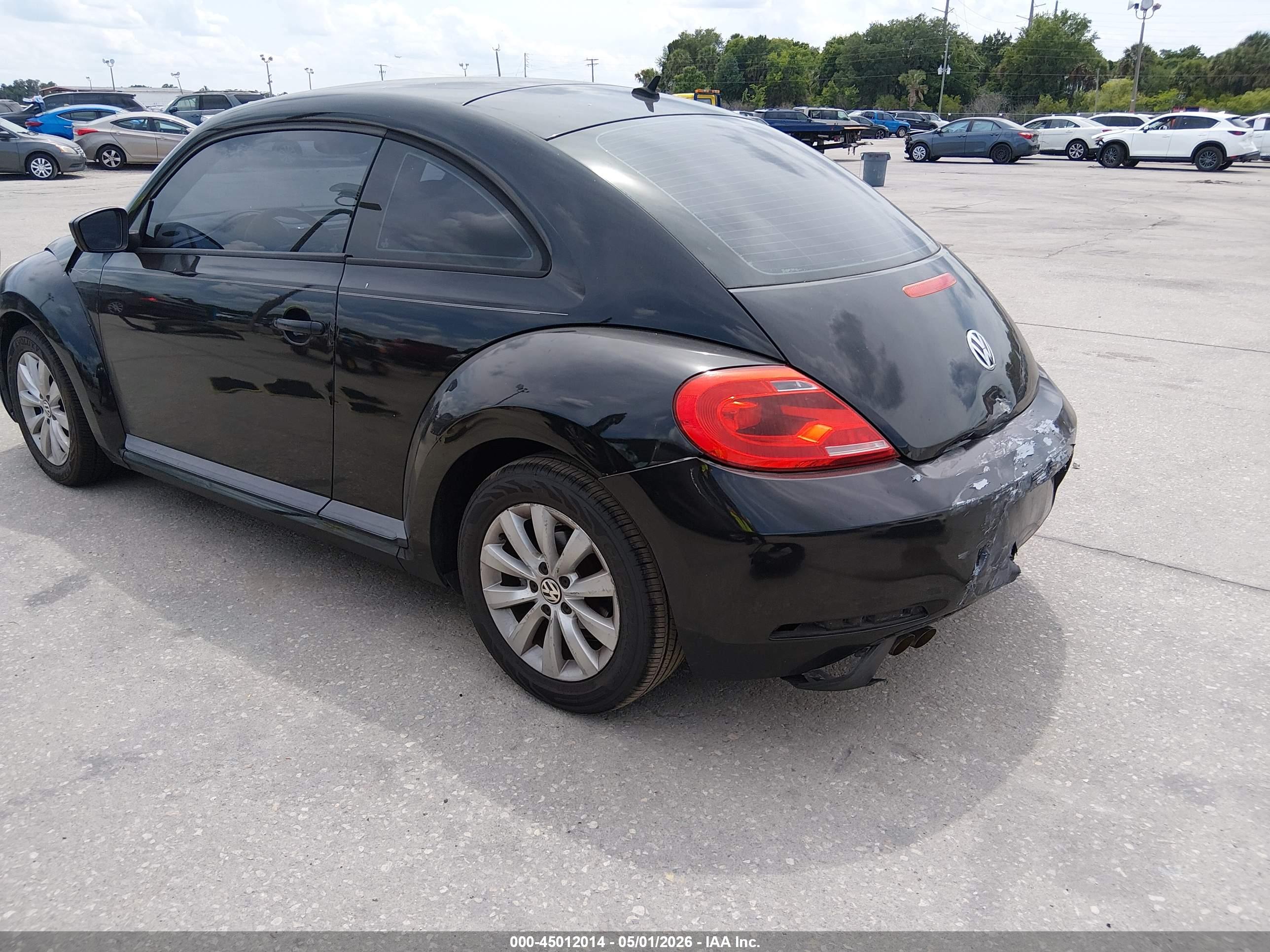 VOLKSWAGEN BEETLE image 3