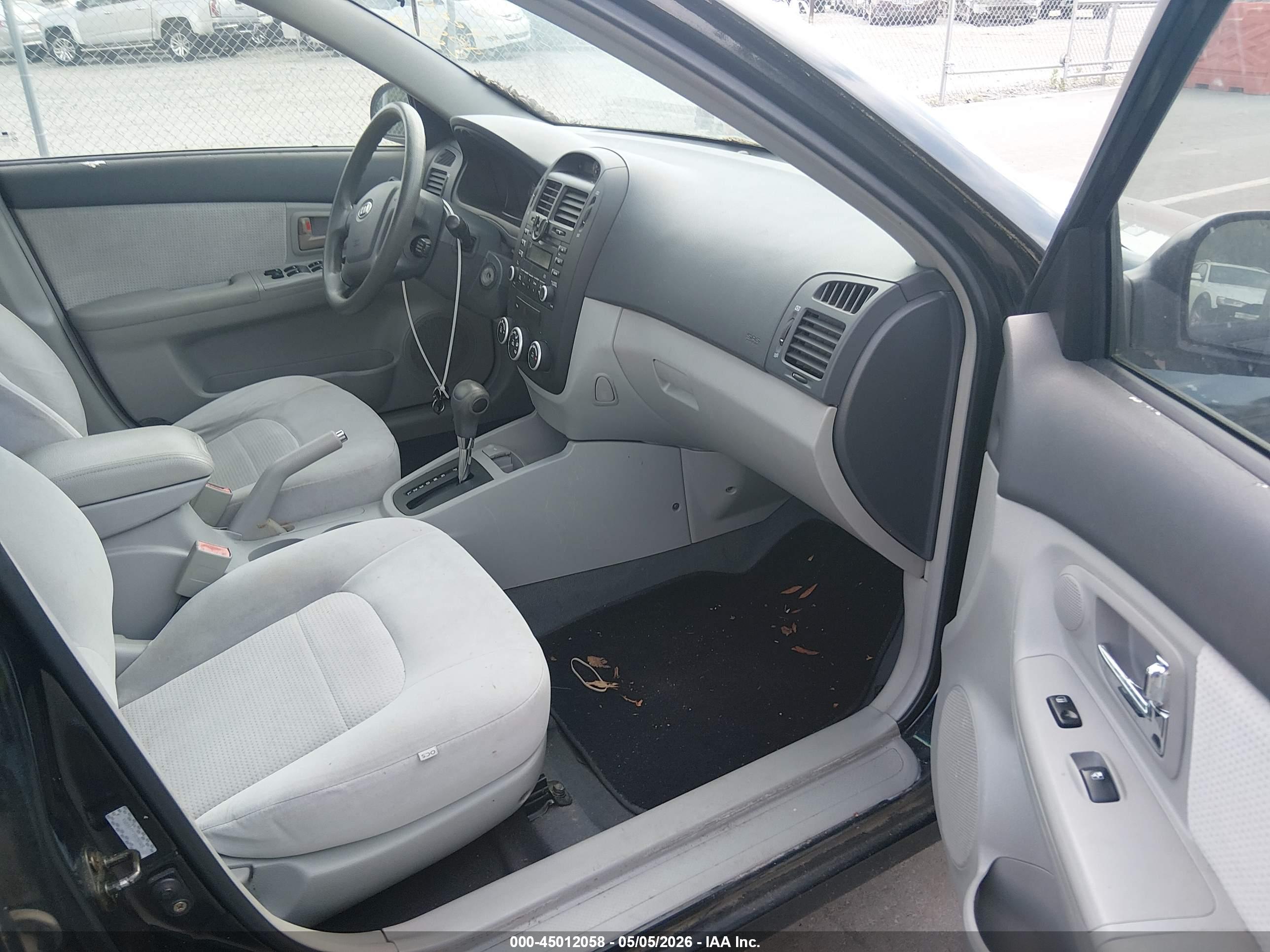 KIA SPECTRA image 5