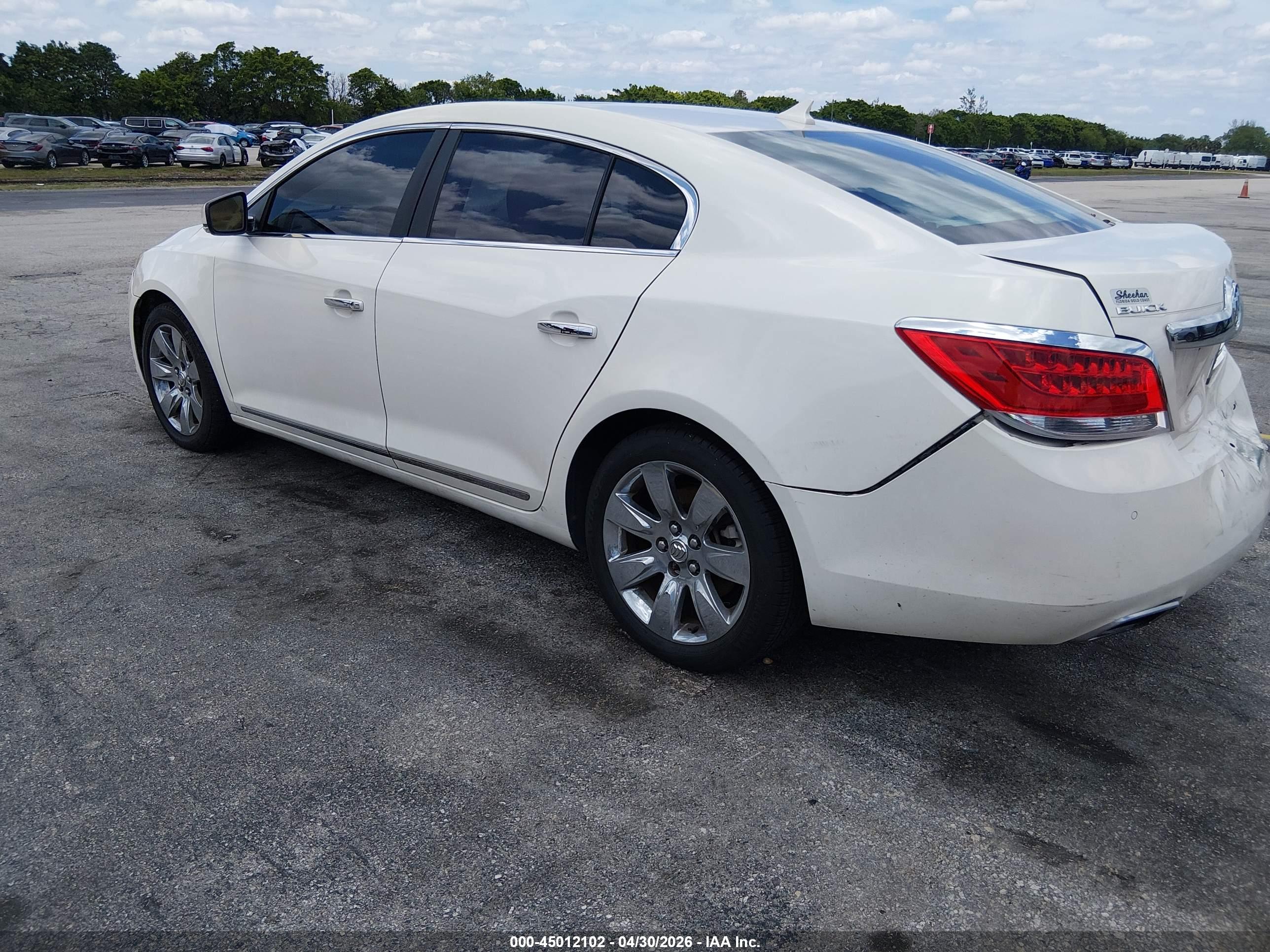BUICK LACROSSE image 3