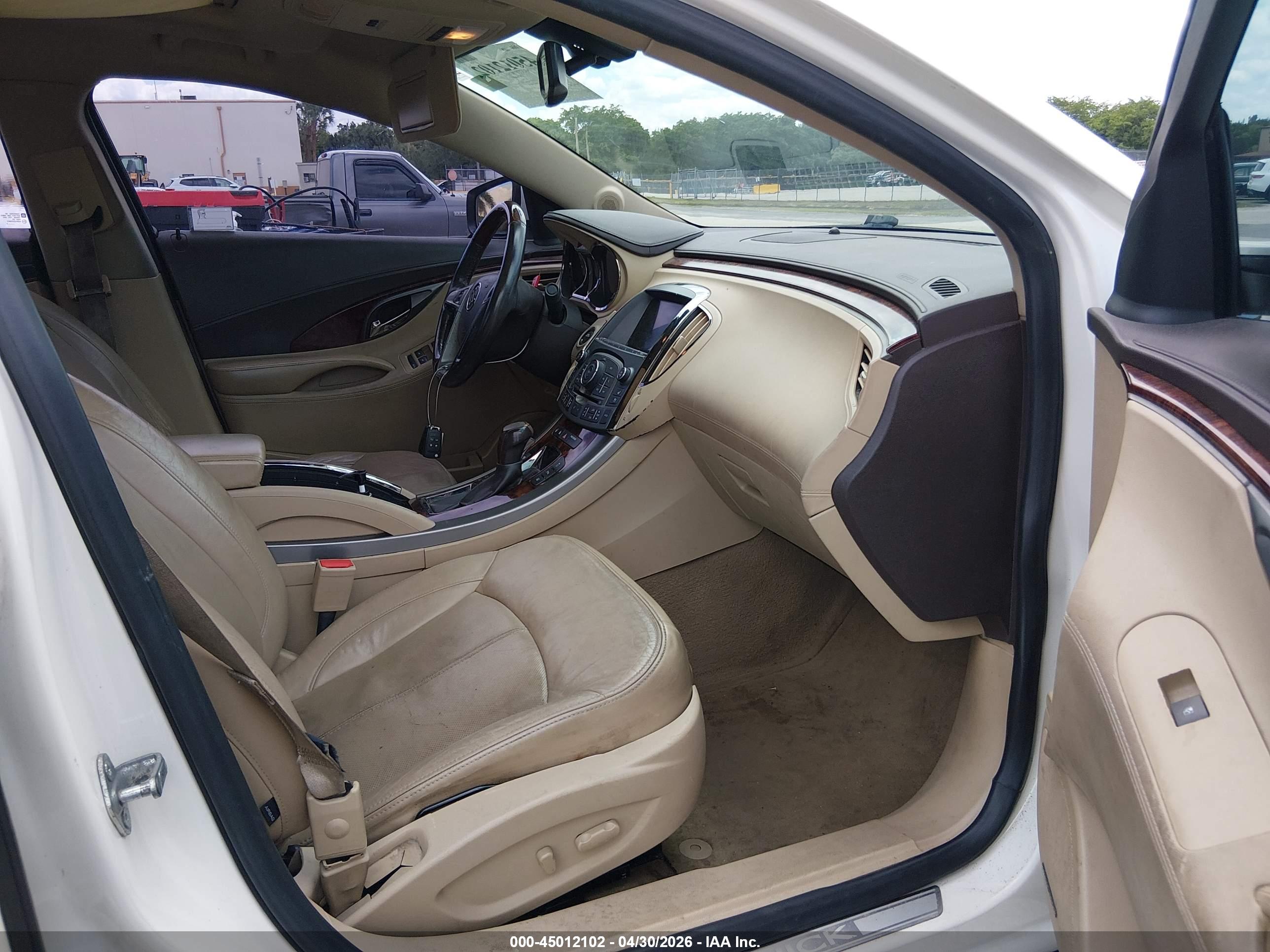 BUICK LACROSSE image 5