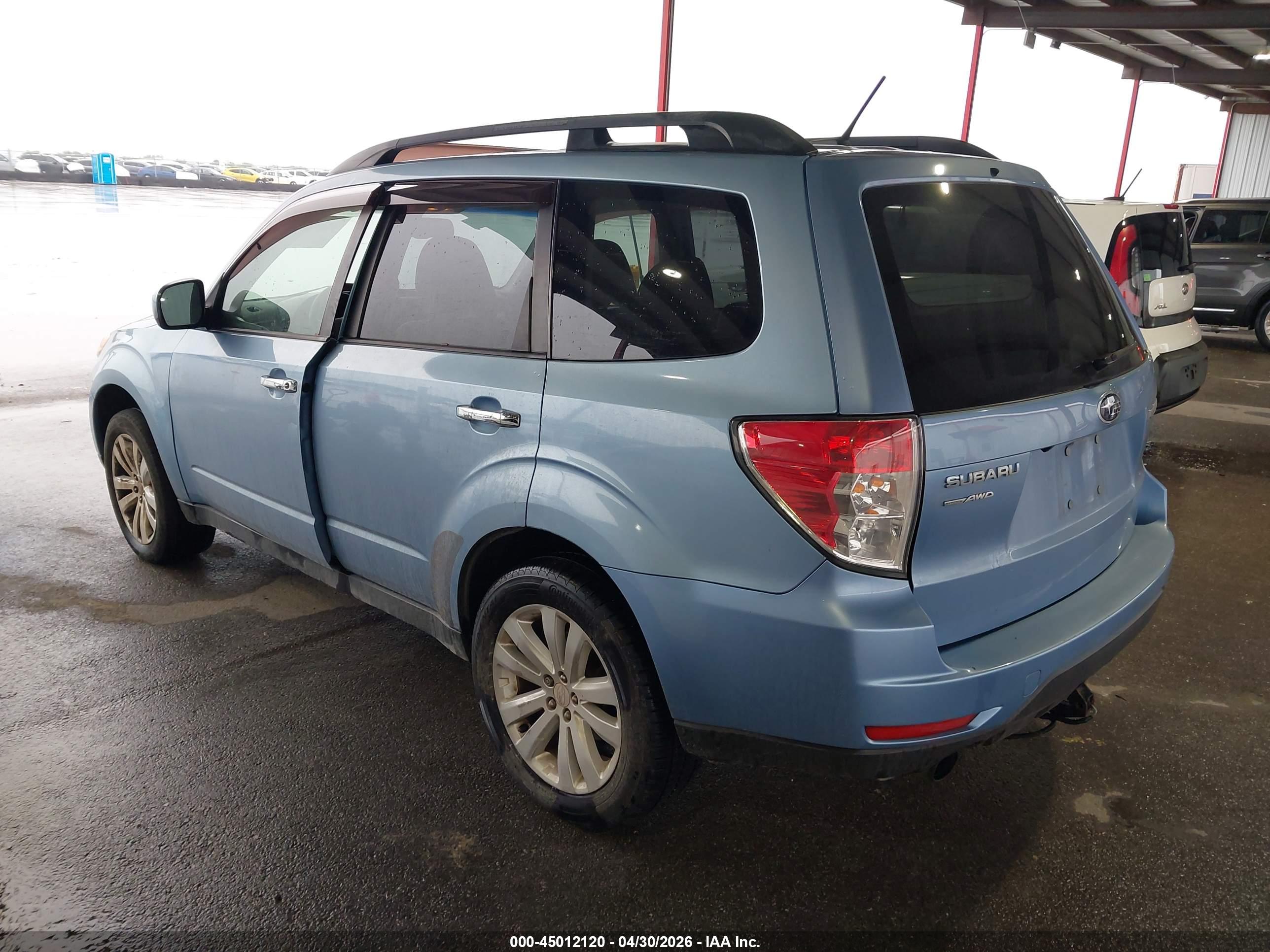 SUBARU FORESTER image 3