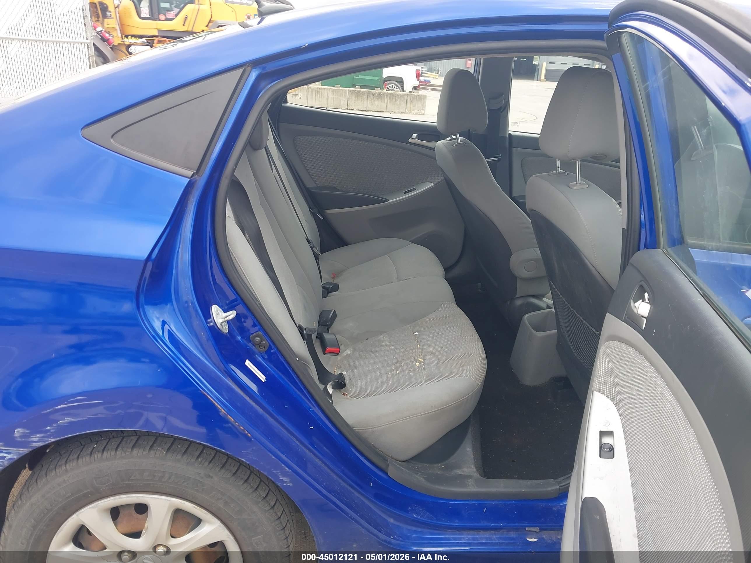 HYUNDAI ACCENT image 8
