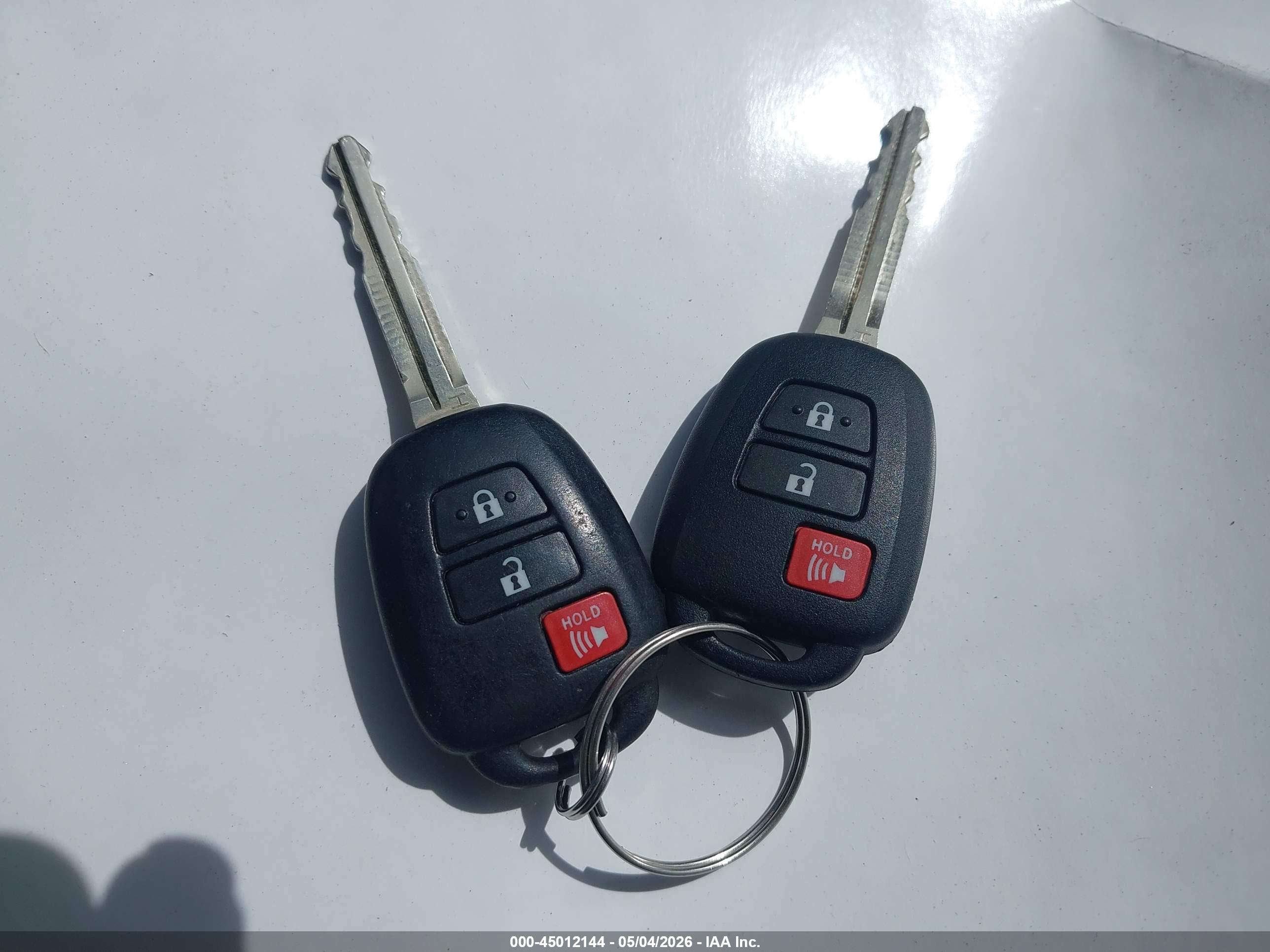 TOYOTA RAV4 image 11