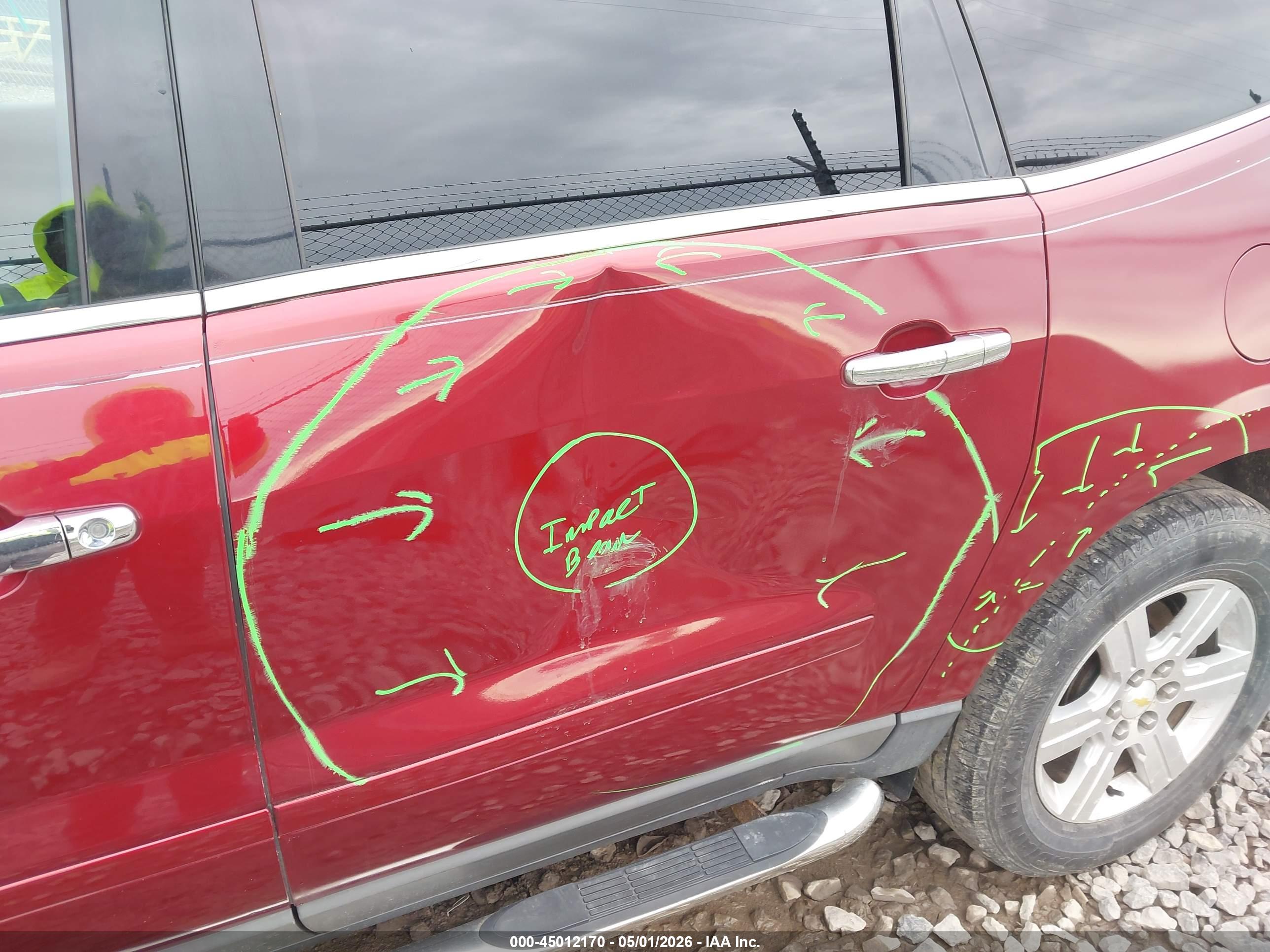 CHEVROLET TRAVERSE image 6