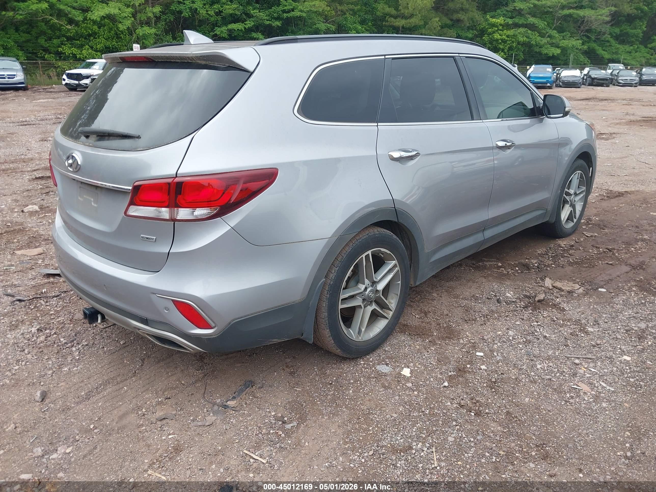 HYUNDAI SANTA image 4