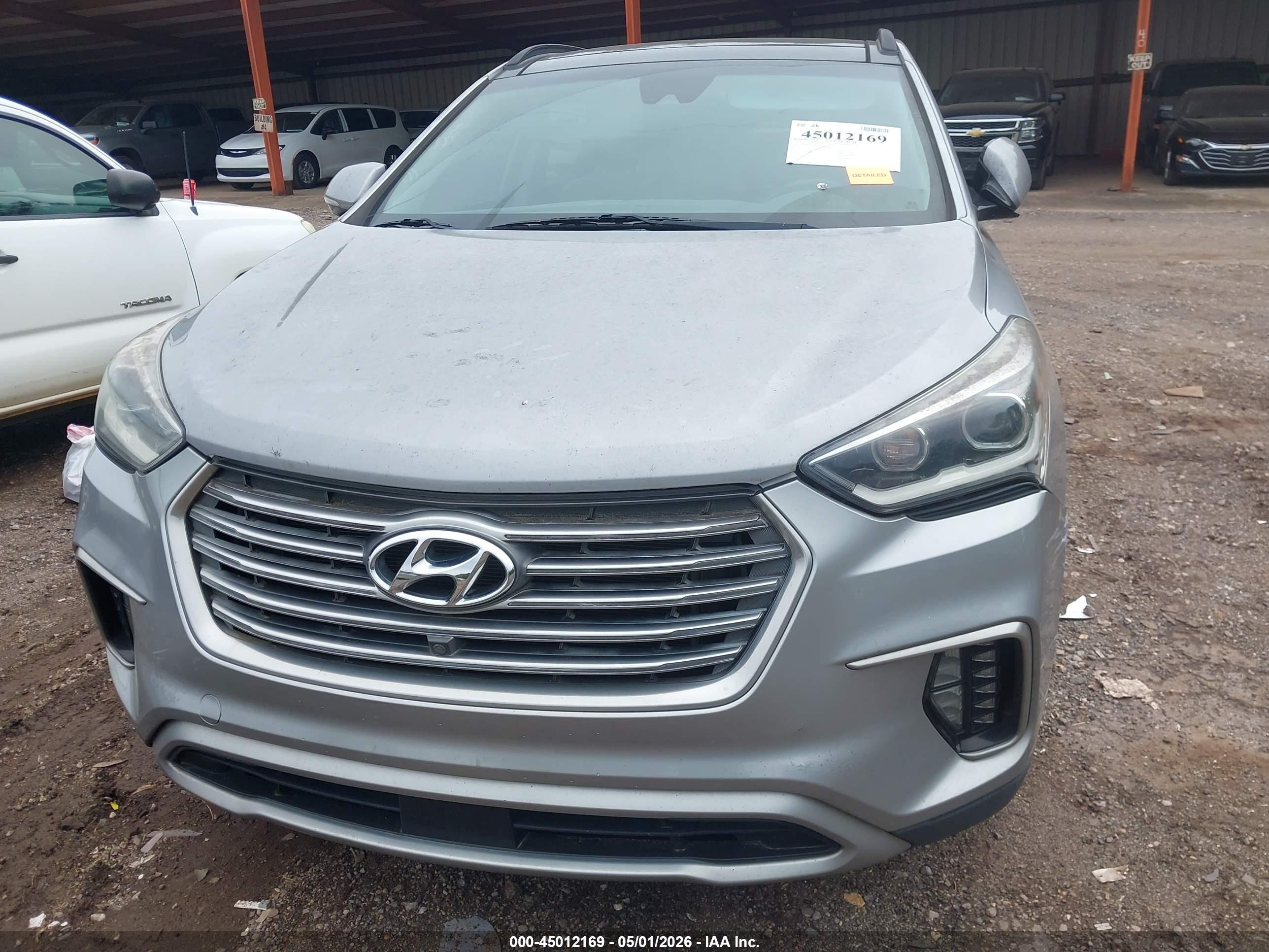 HYUNDAI SANTA image 6