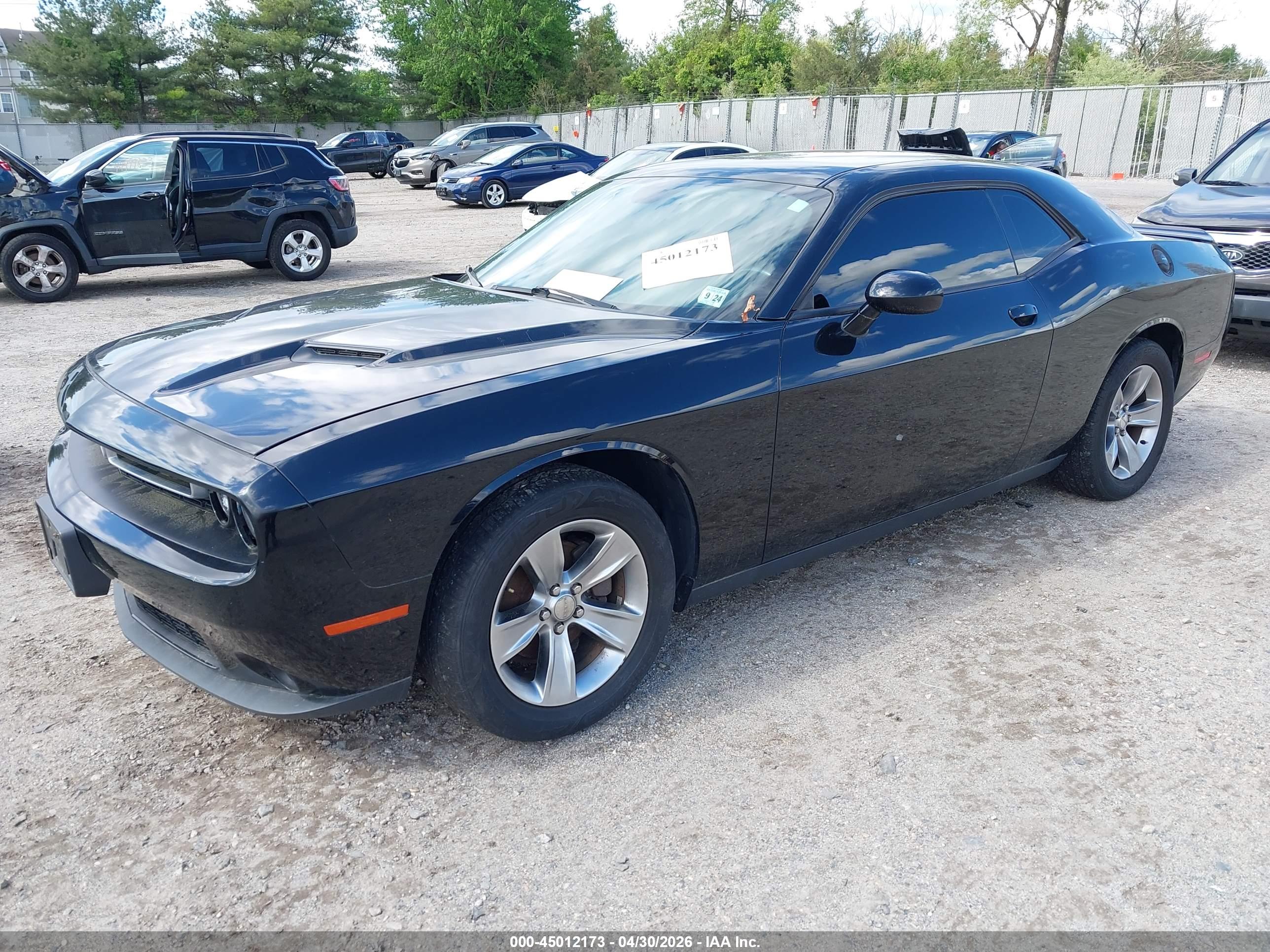DODGE CHALLENGER image 2
