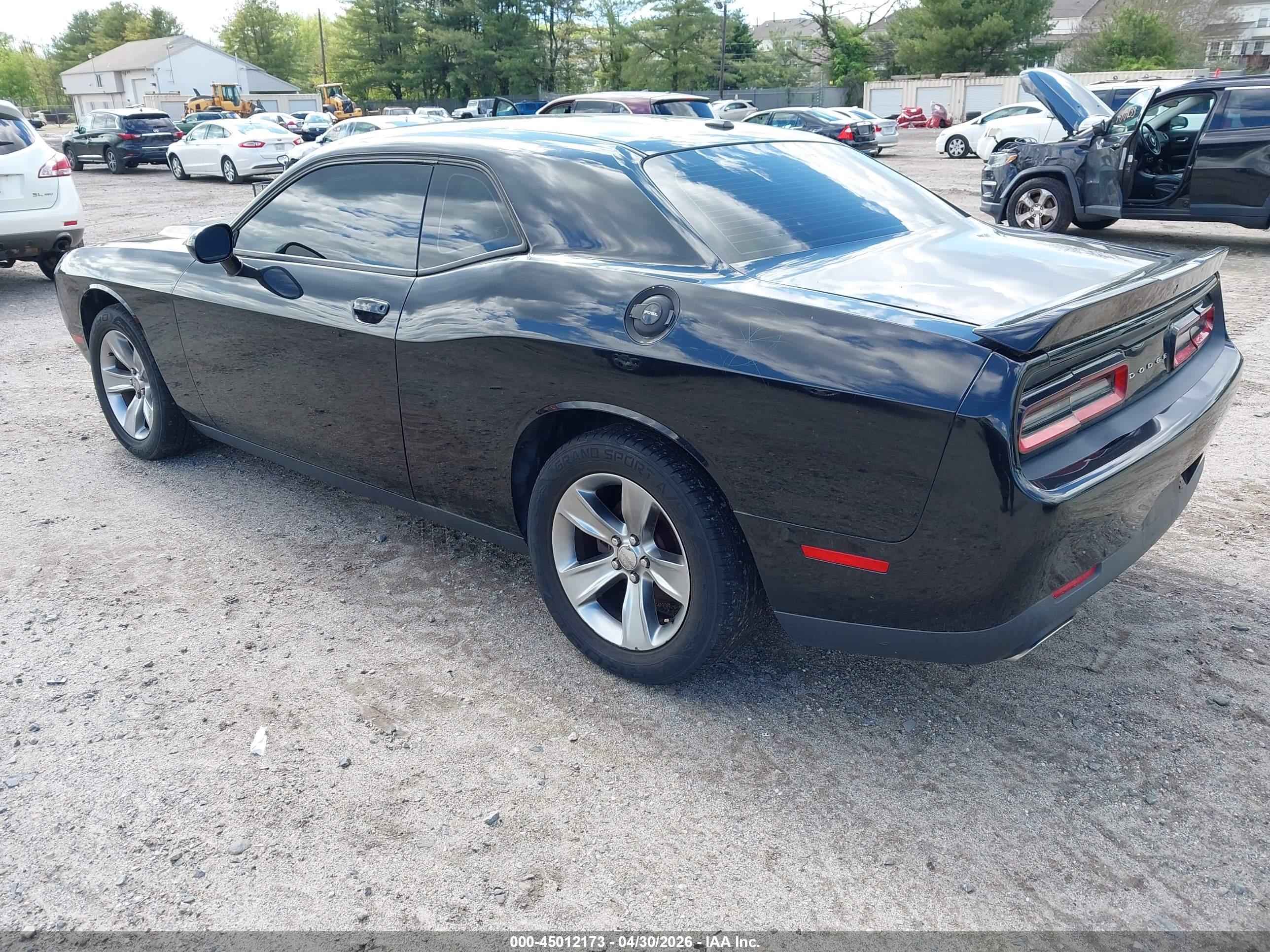 DODGE CHALLENGER image 3