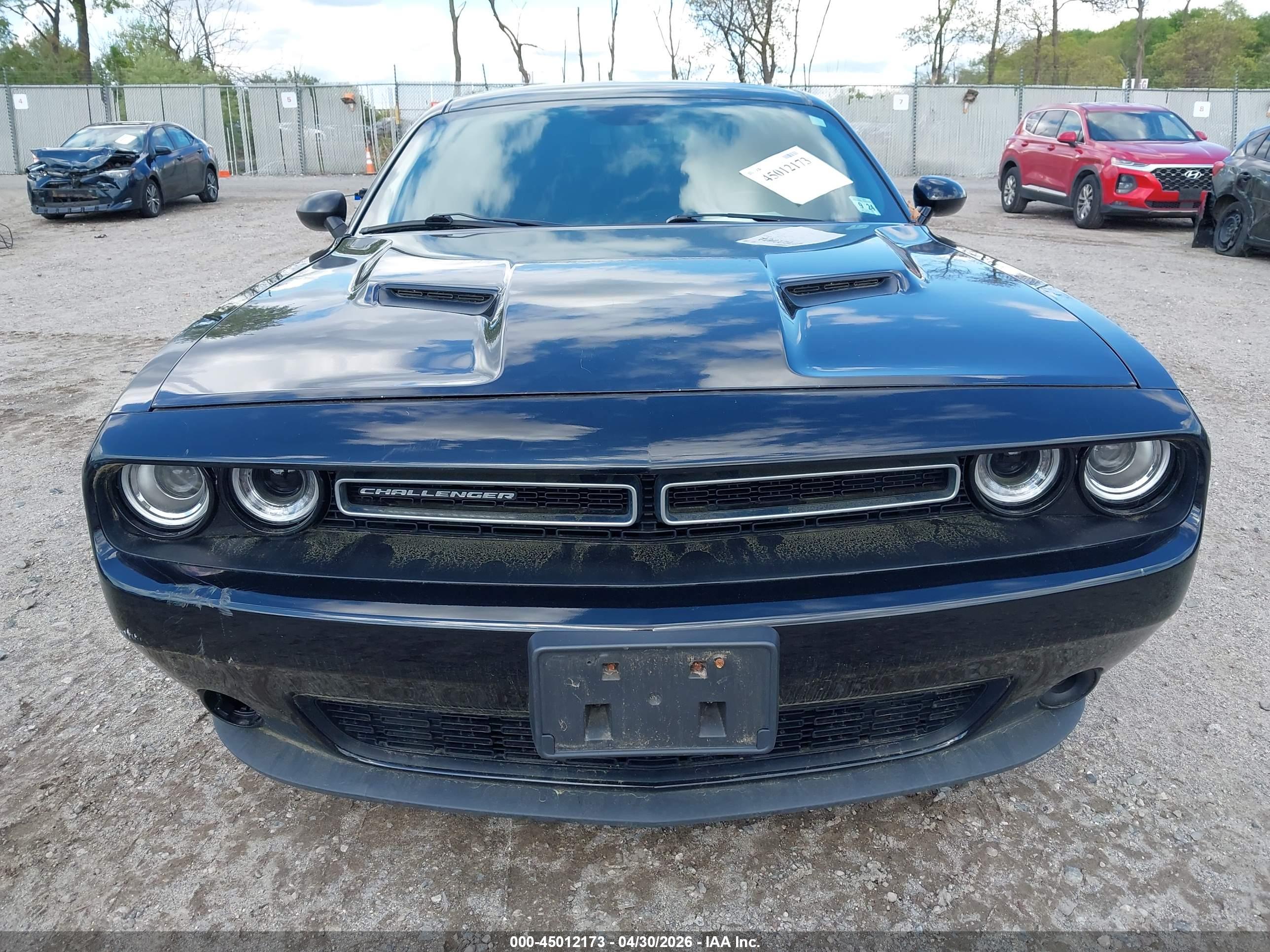 DODGE CHALLENGER image 6