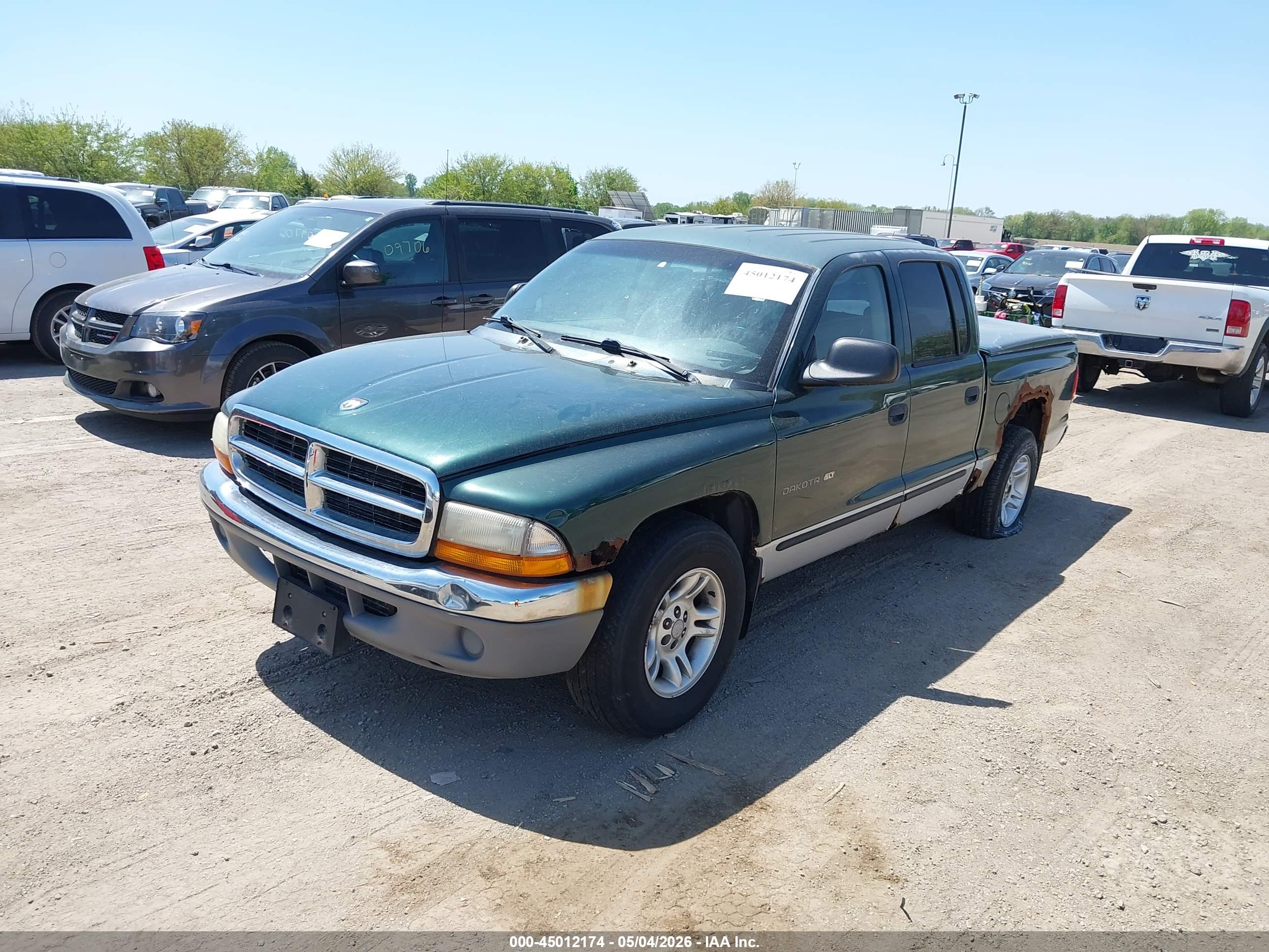 DODGE DAKOTA image 2