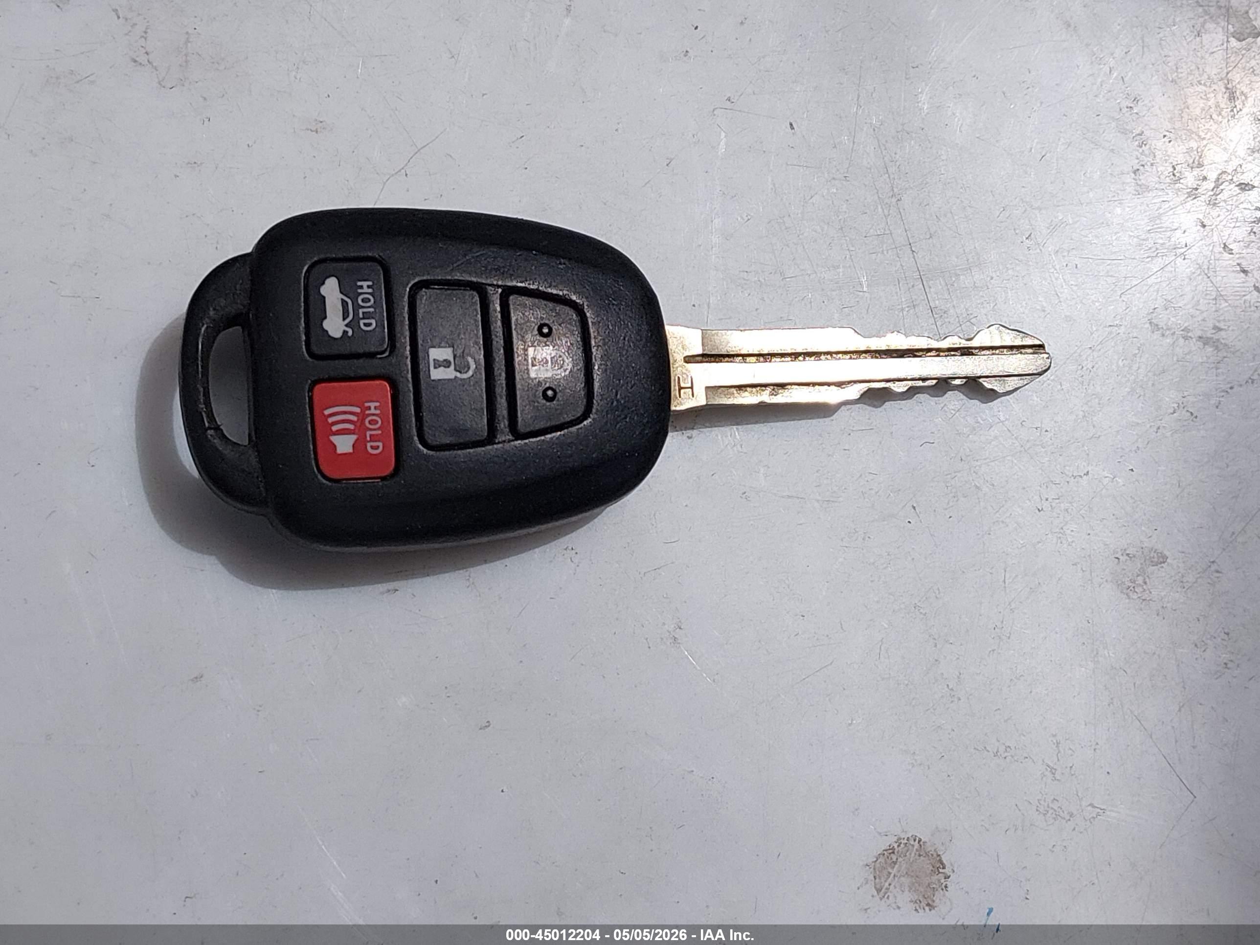 TOYOTA CAMRY image 11