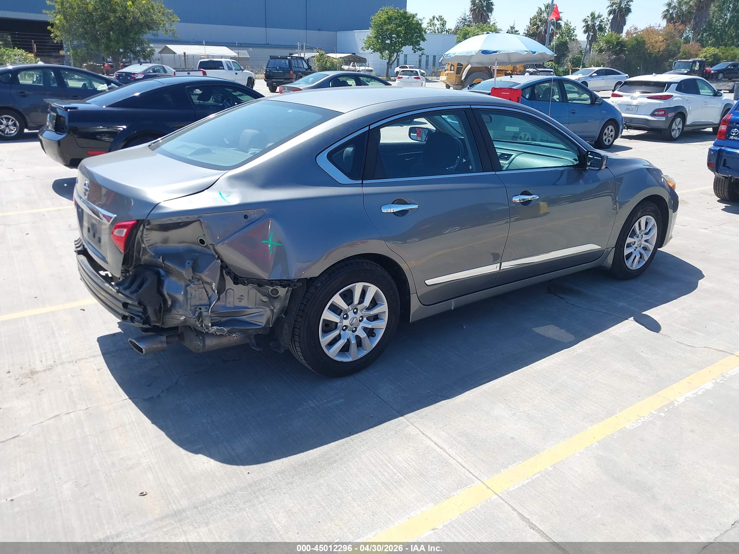 NISSAN ALTIMA image 4