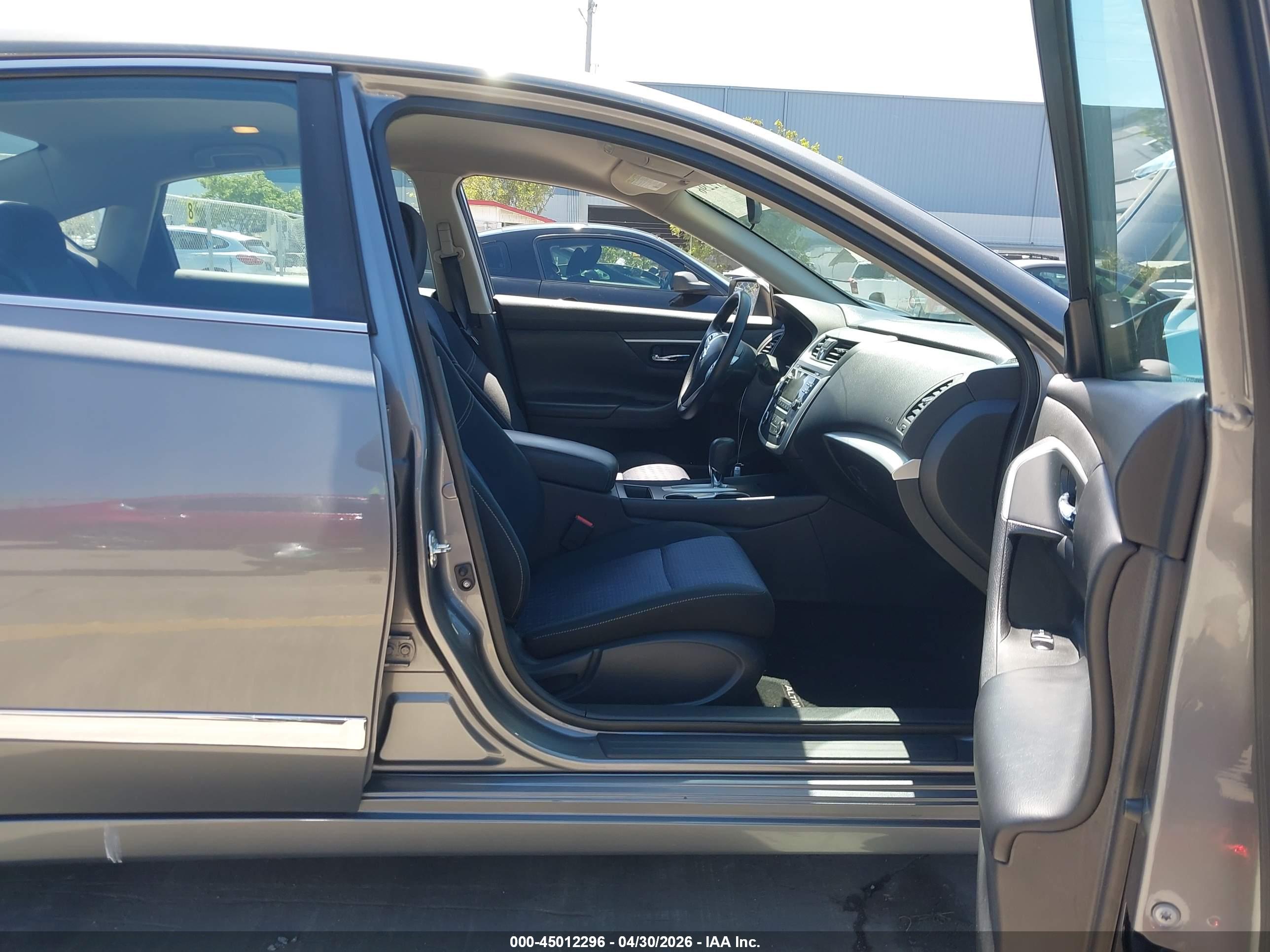 NISSAN ALTIMA image 5