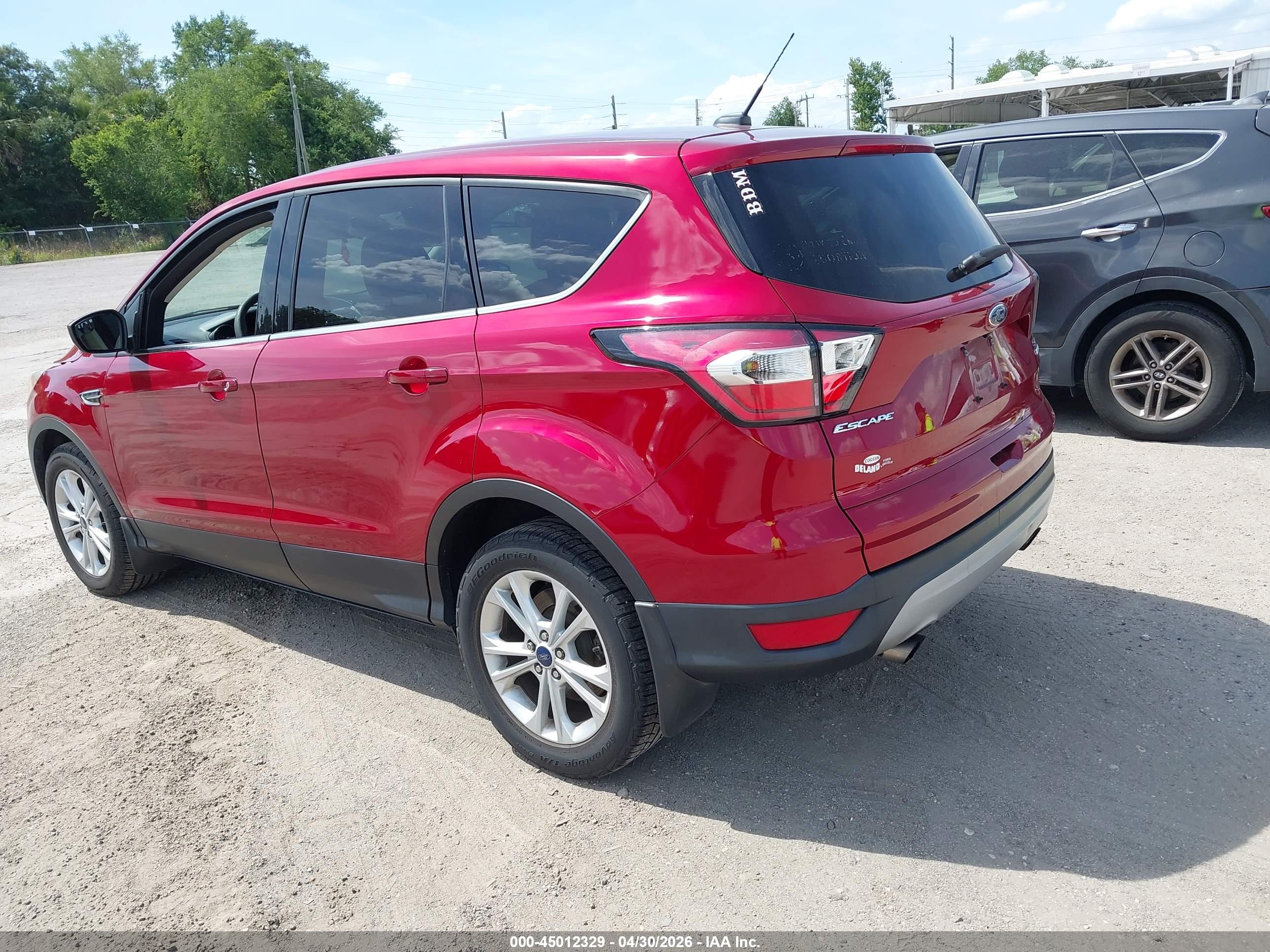 FORD ESCAPE image 3