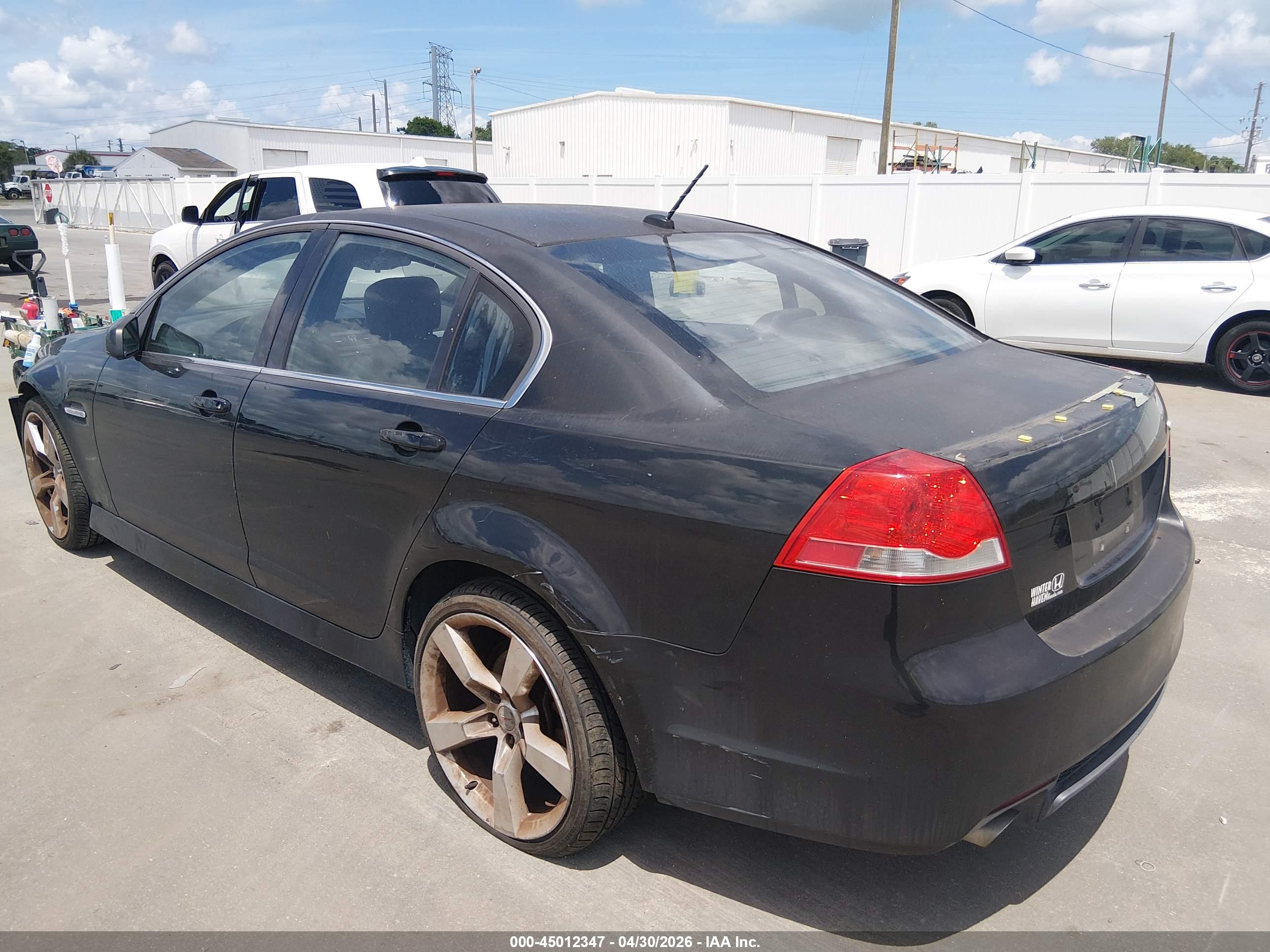 PONTIAC G8 image 3