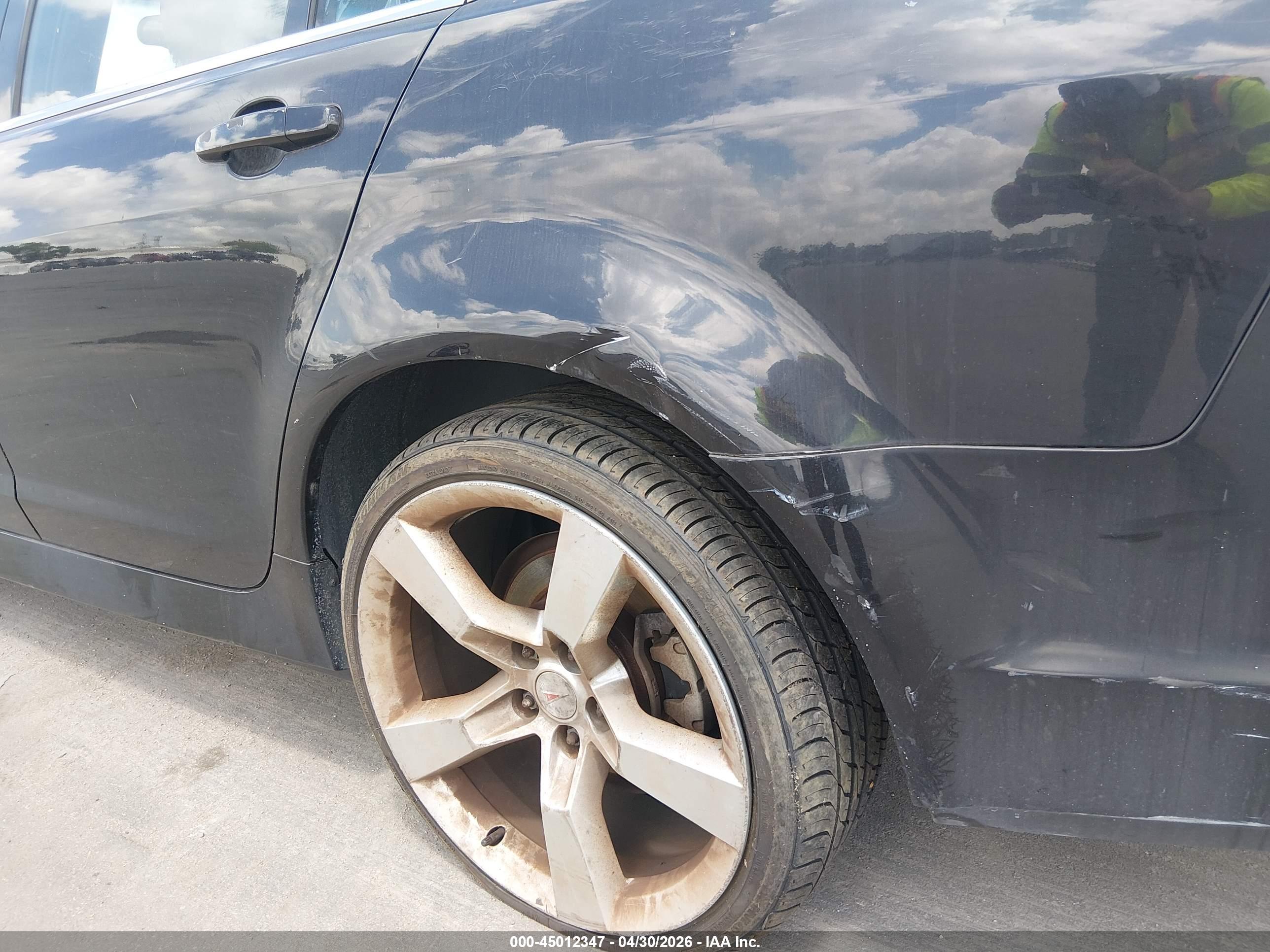 PONTIAC G8 image 6