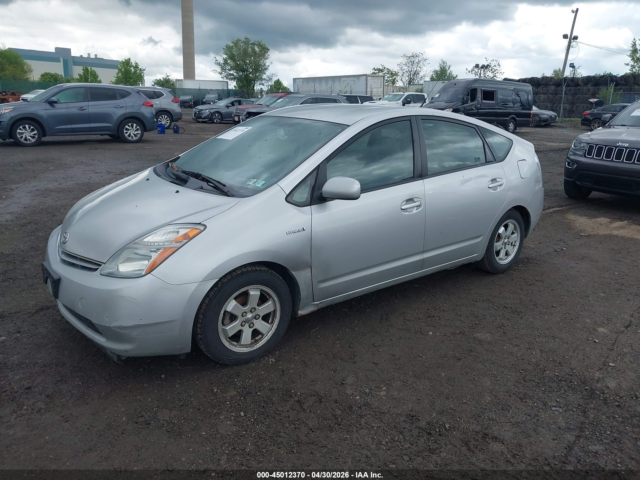 TOYOTA PRIUS image 2