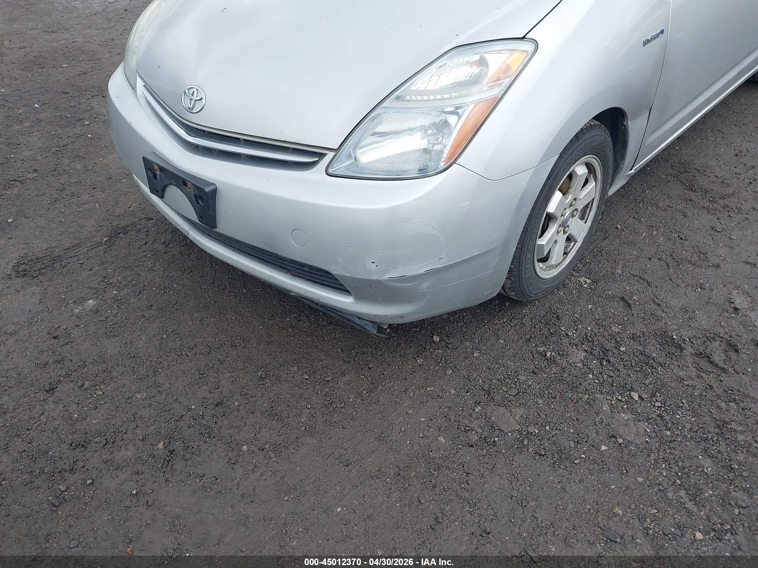 TOYOTA PRIUS image 6