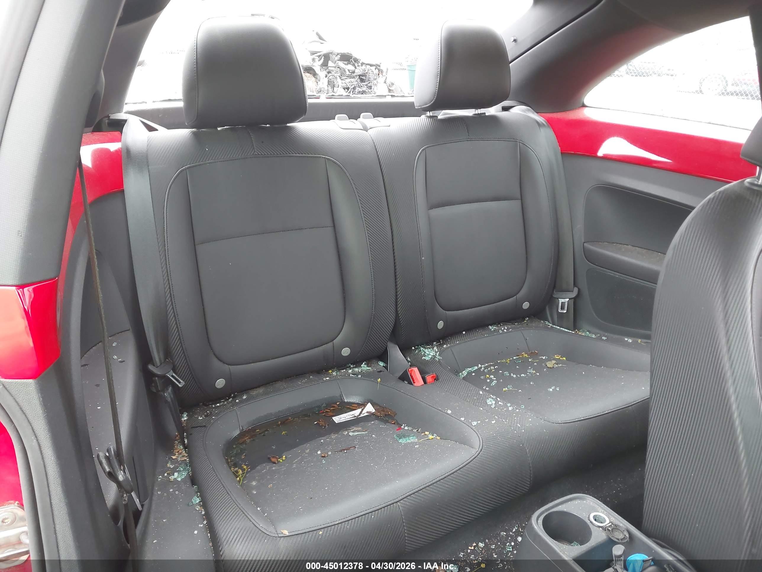 VOLKSWAGEN BEETLE image 8