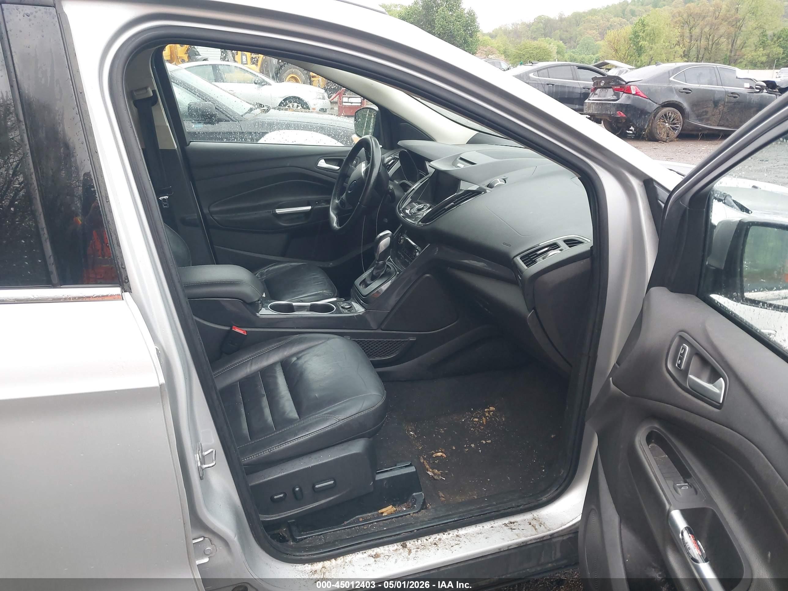 FORD ESCAPE image 5