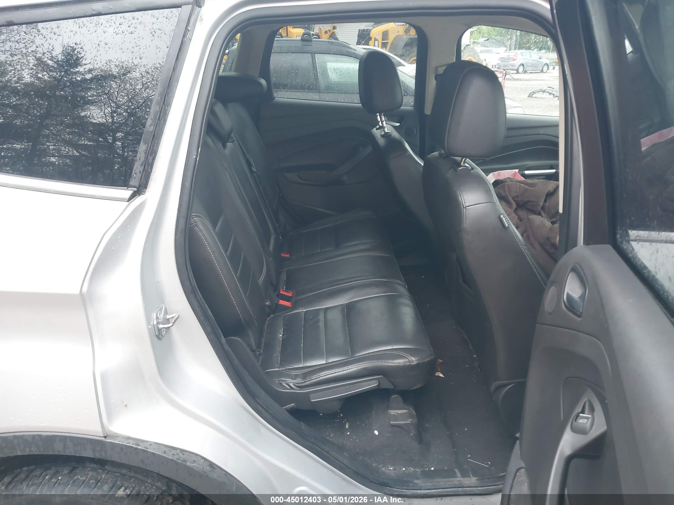FORD ESCAPE image 8