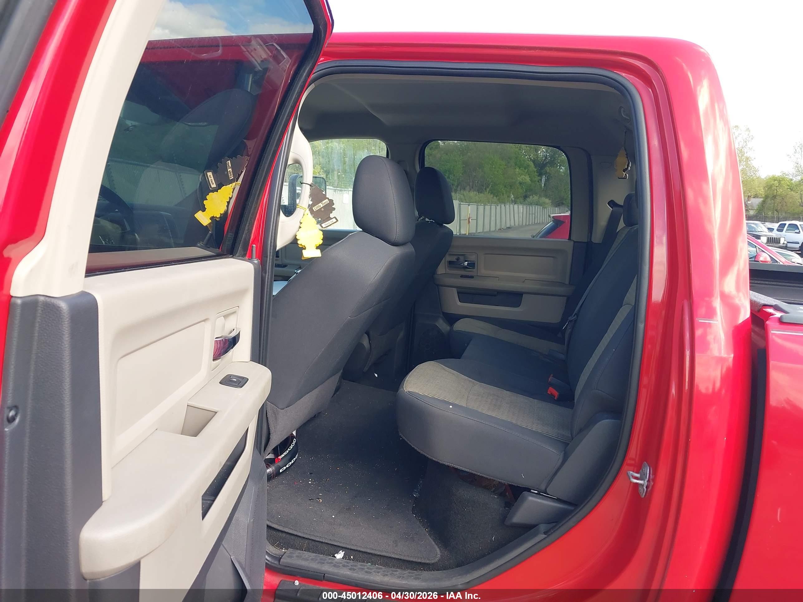 DODGE RAM image 8