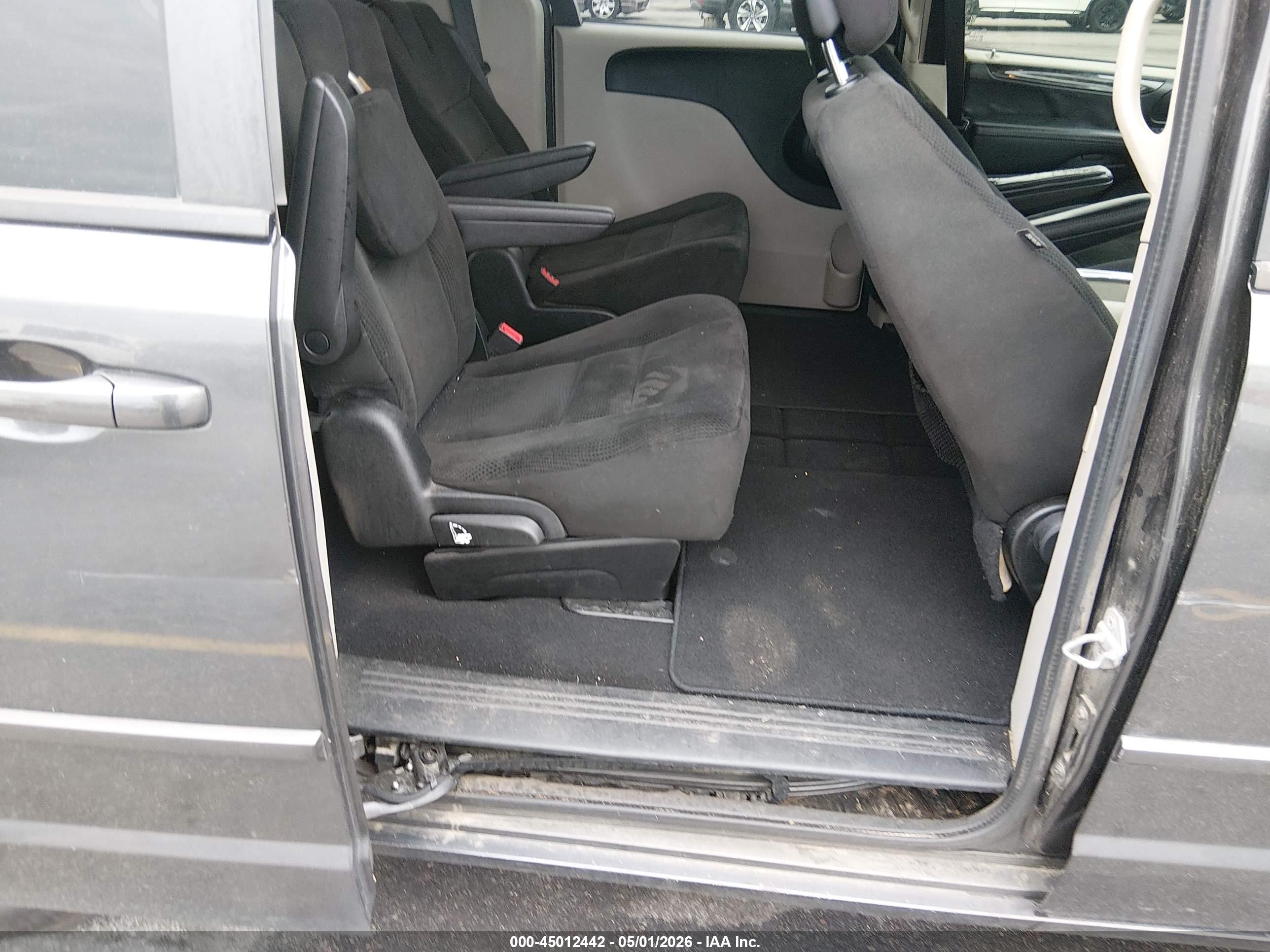DODGE GRAND image 8