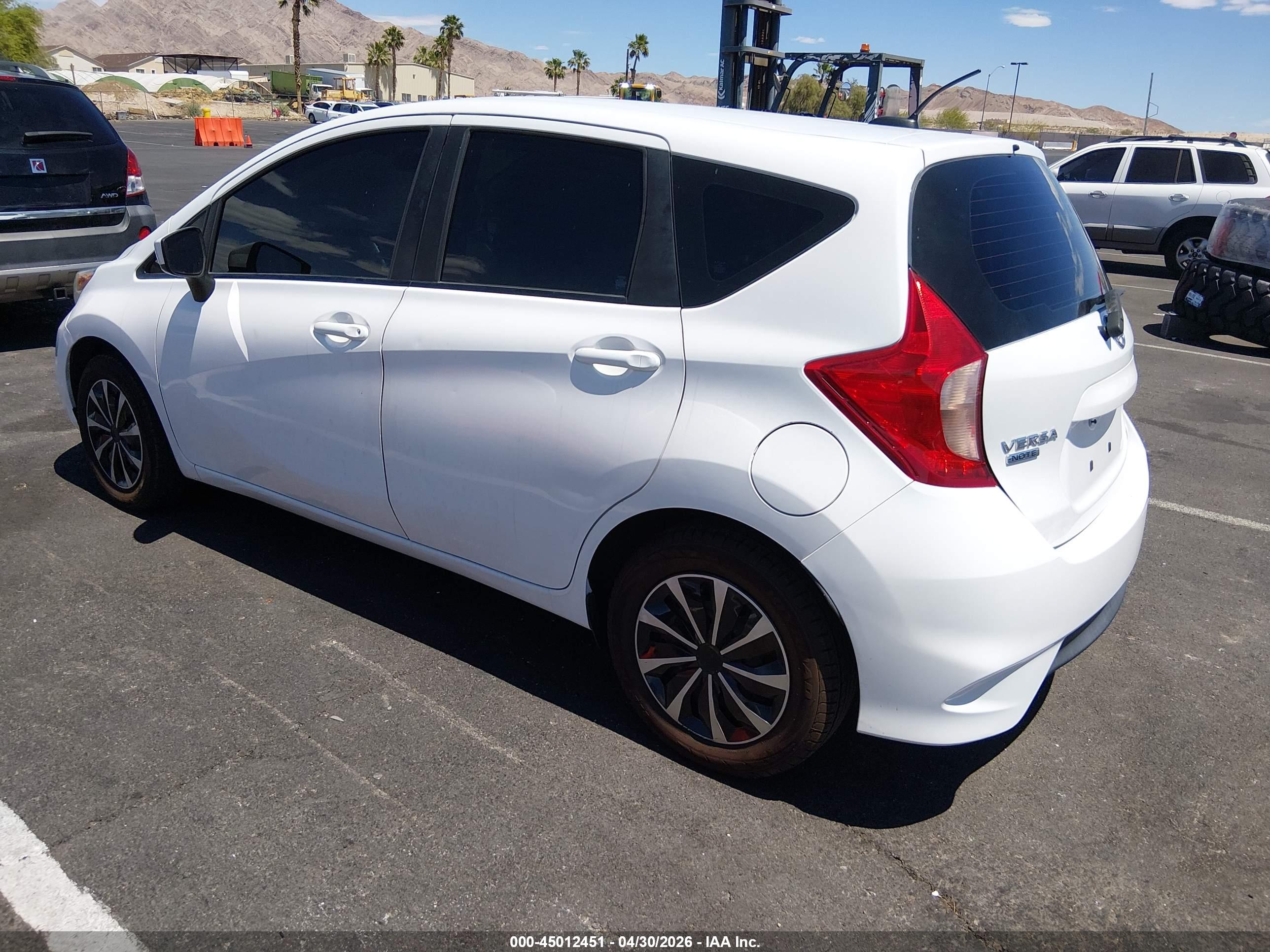 NISSAN VERSA image 3