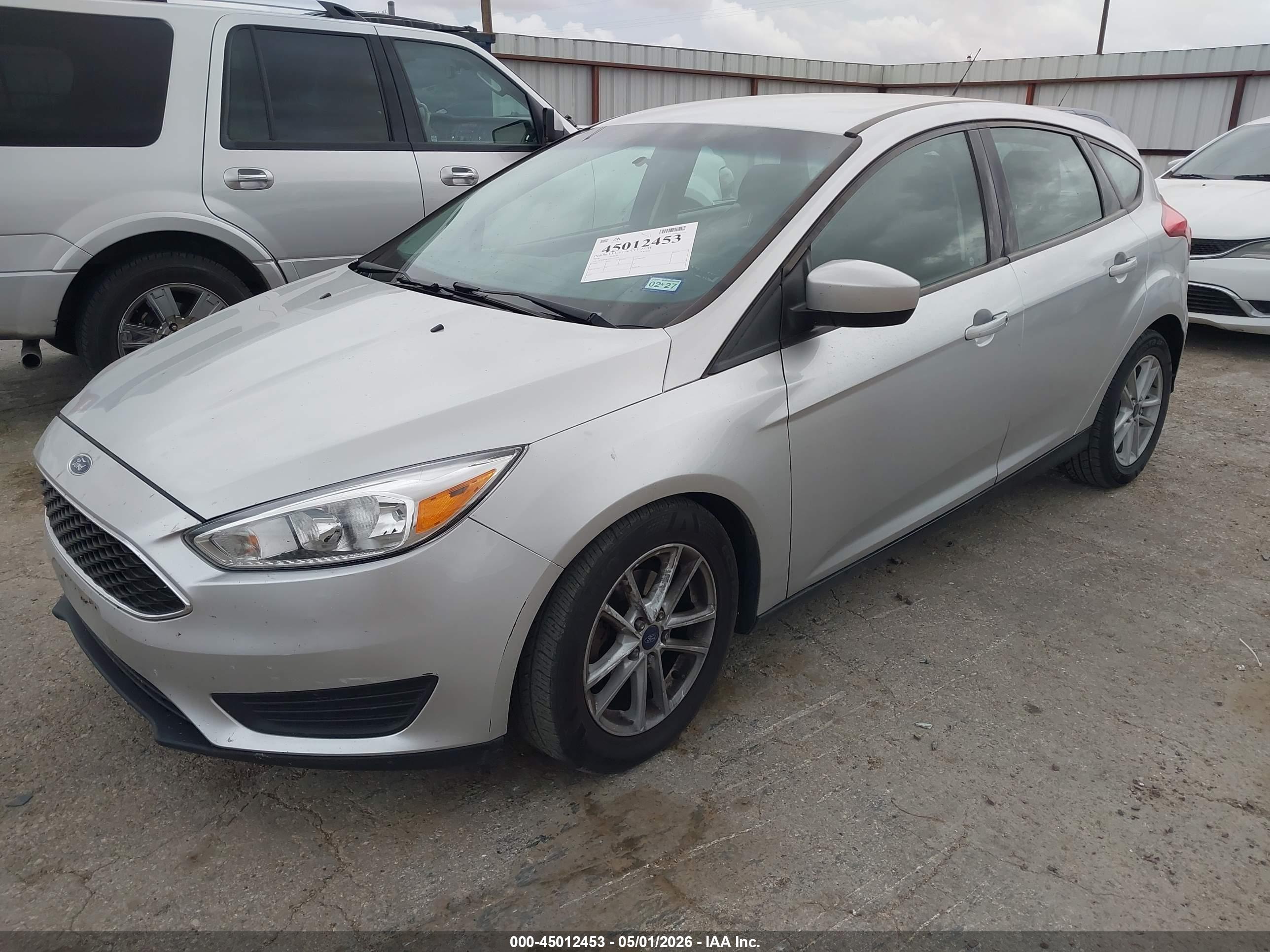 FORD FOCUS image 2