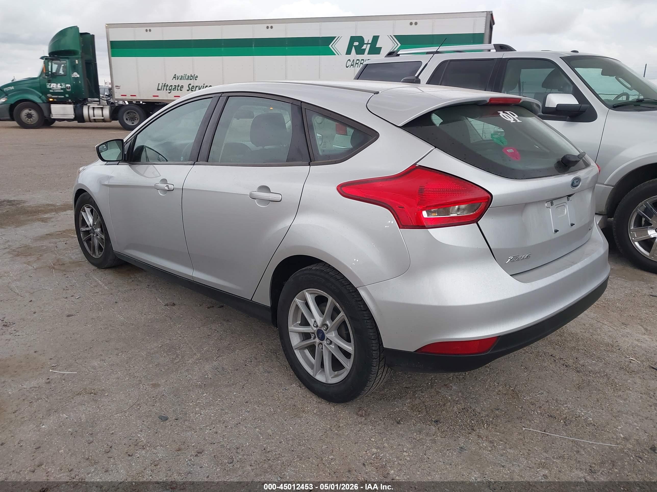 FORD FOCUS image 3