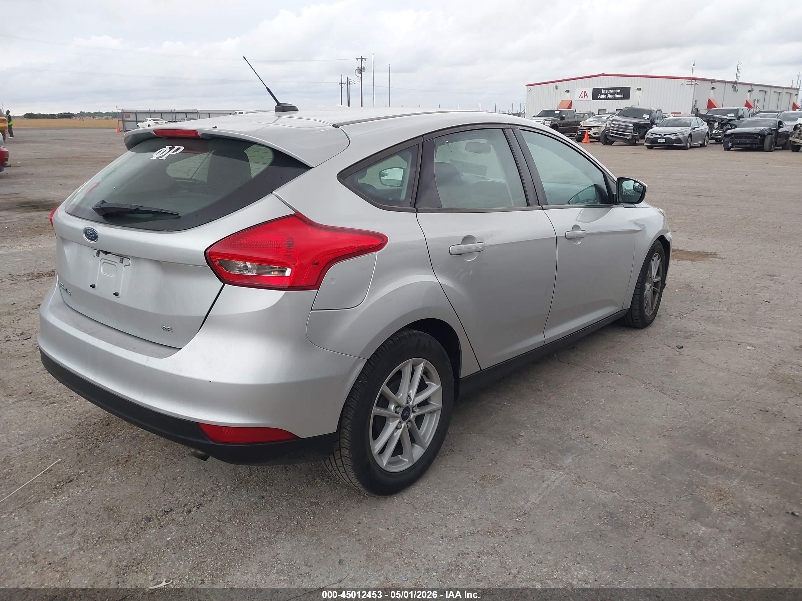 FORD FOCUS image 4