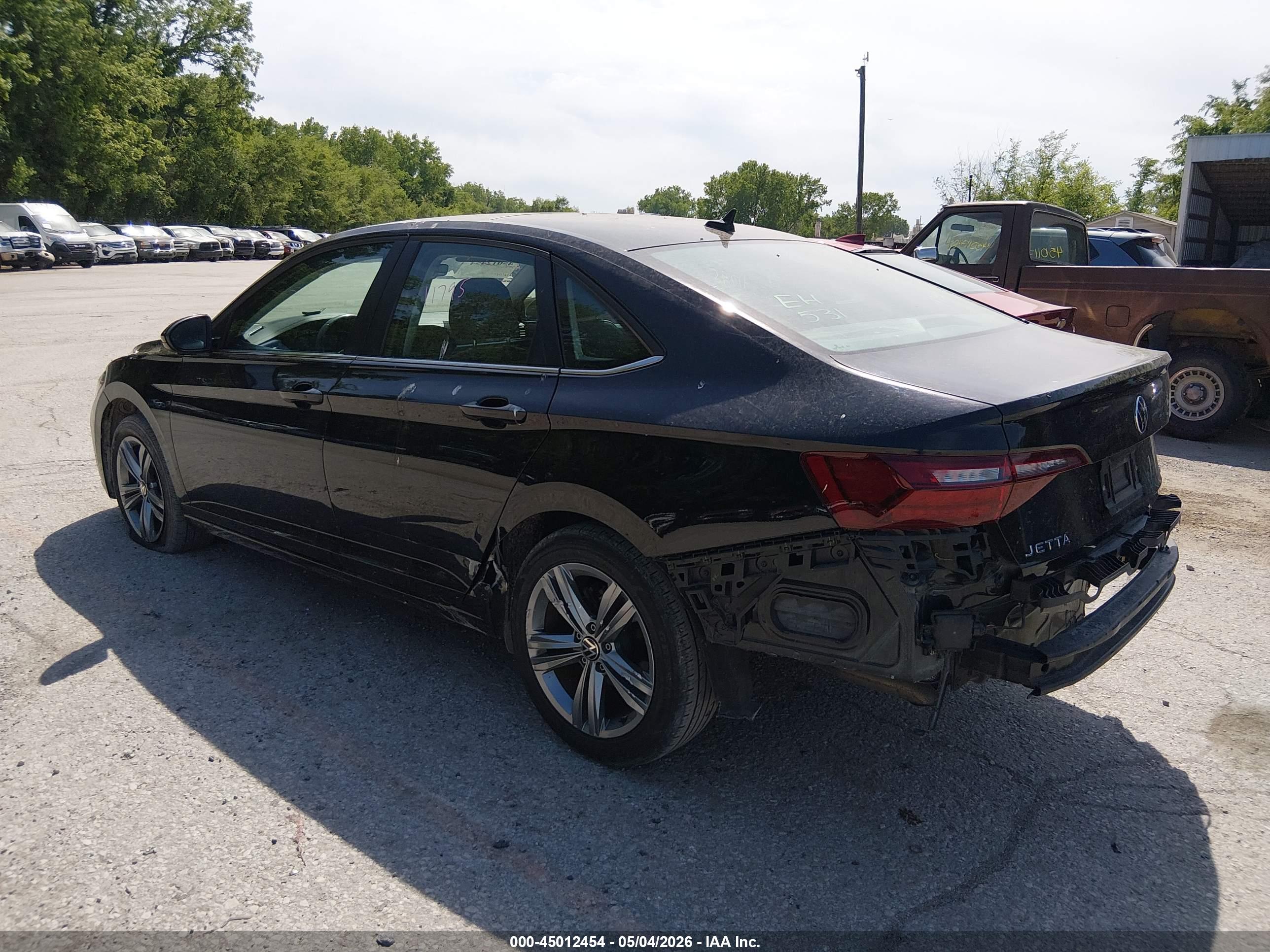 VOLKSWAGEN JETTA image 3