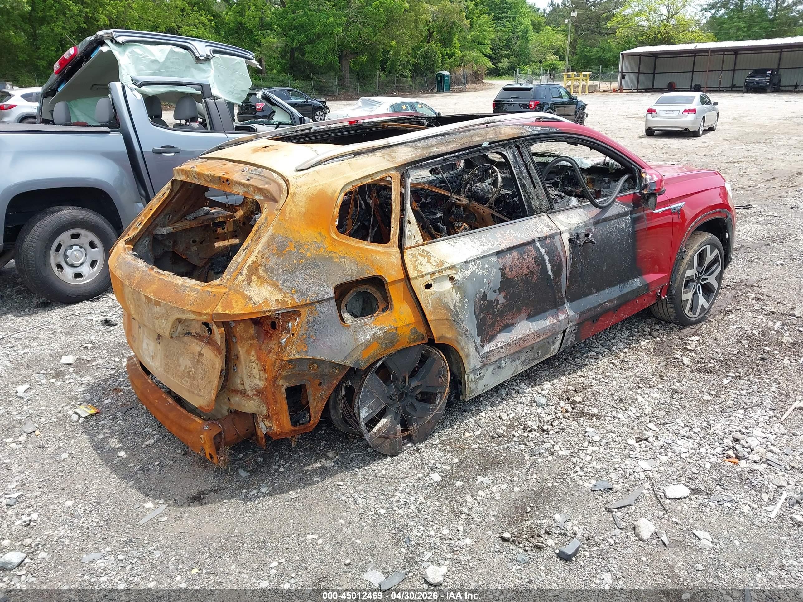 VOLKSWAGEN TAOS image 4