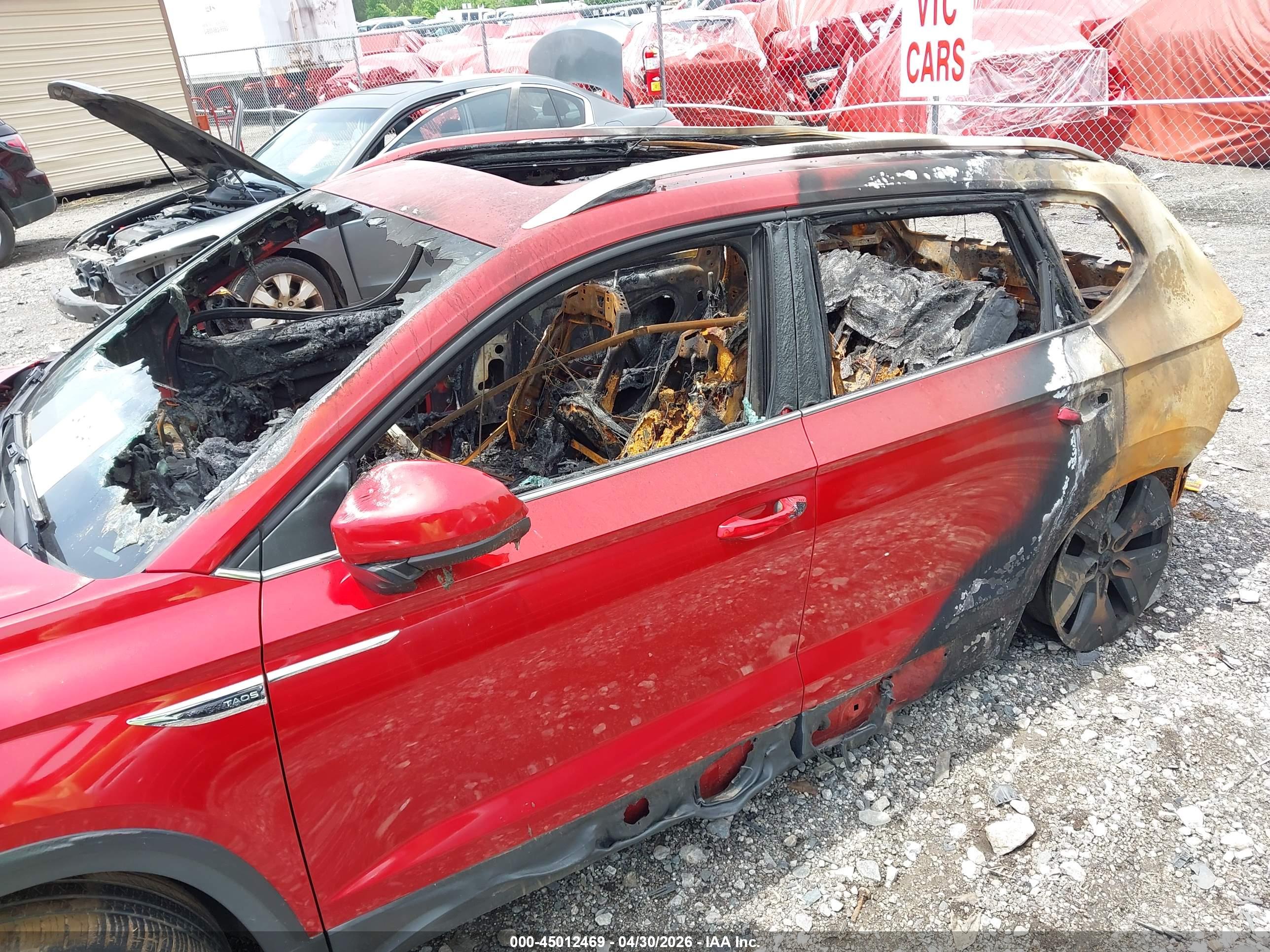 VOLKSWAGEN TAOS image 6