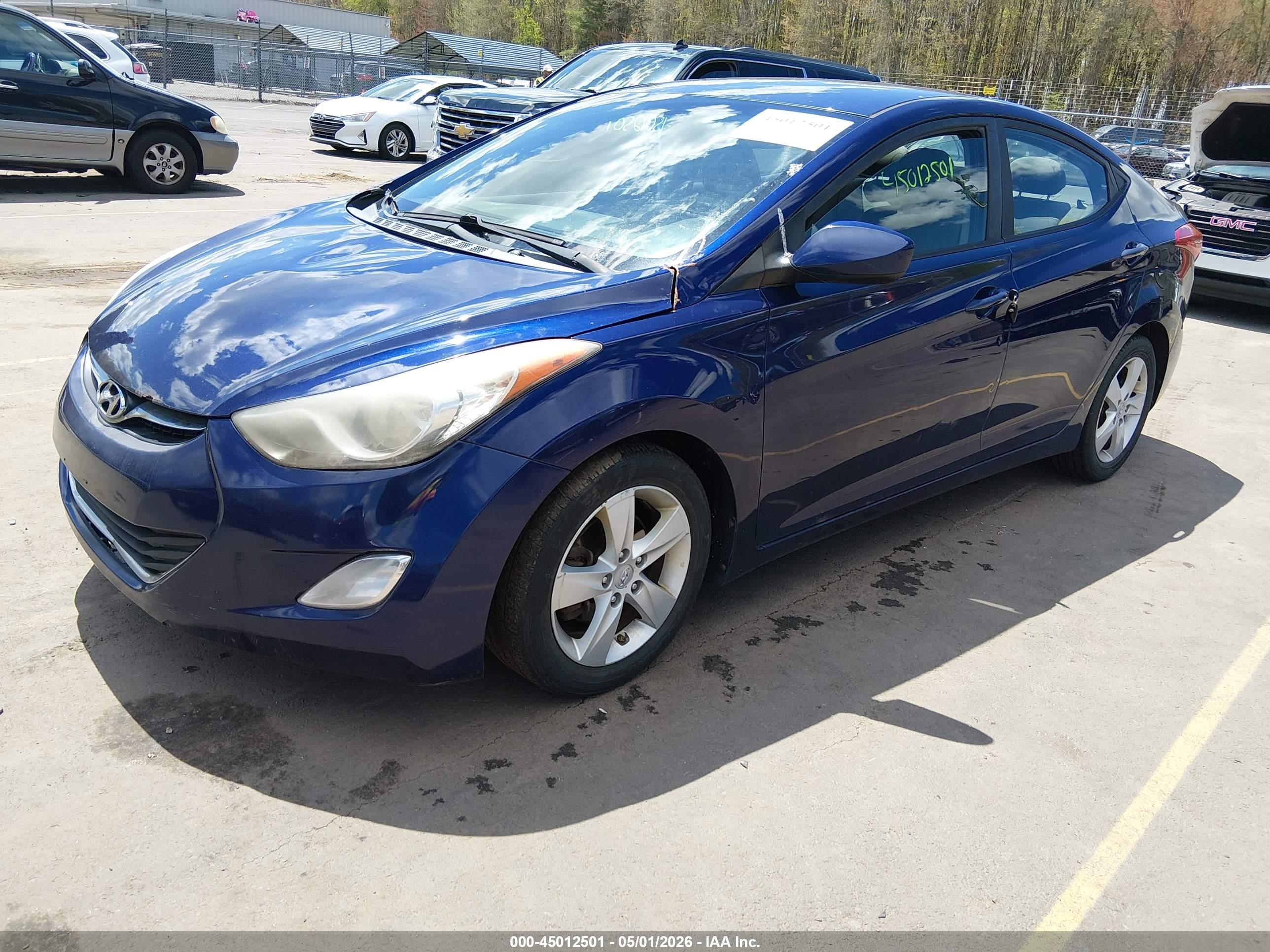 HYUNDAI ELANTRA image 2