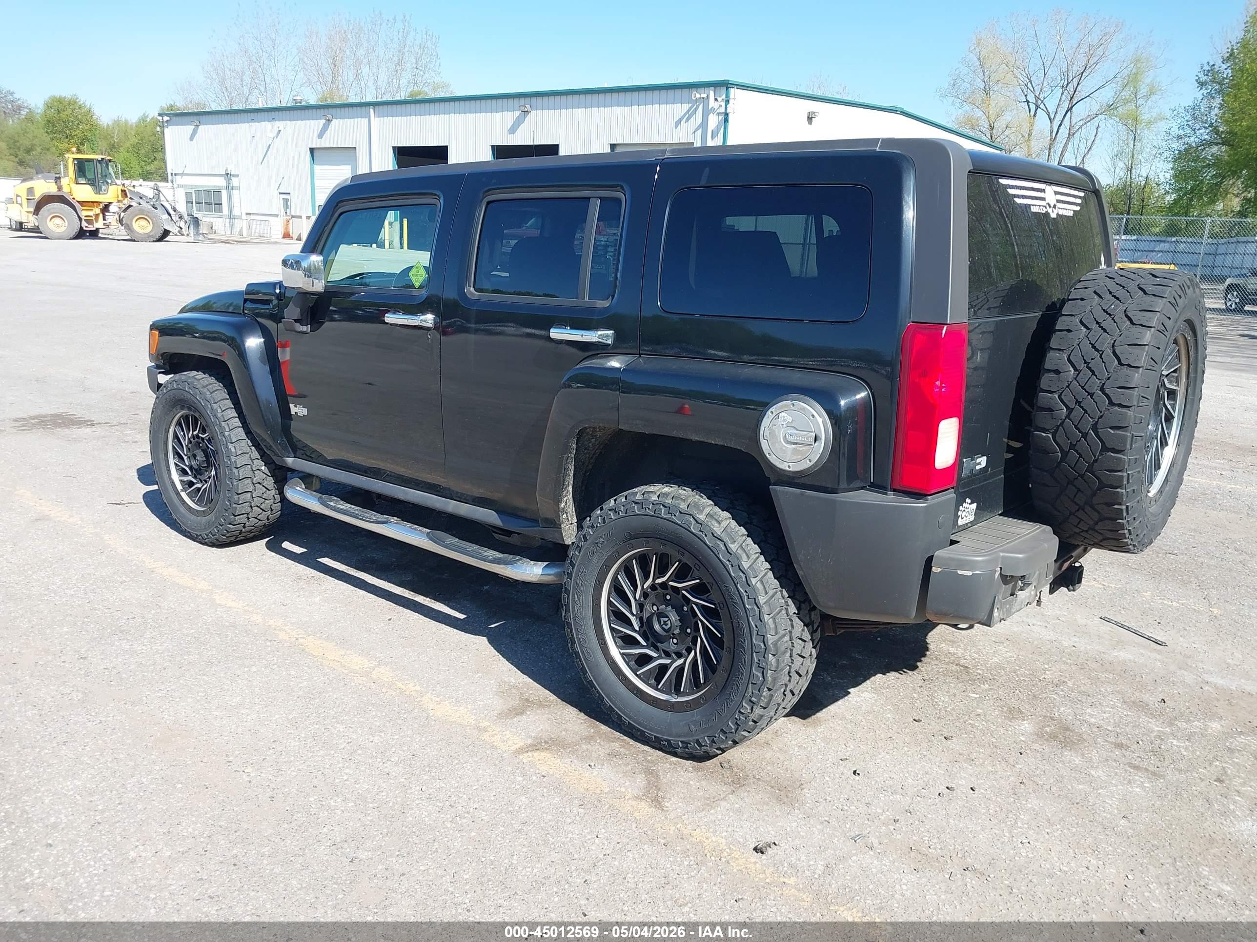 HUMMER H3 image 3