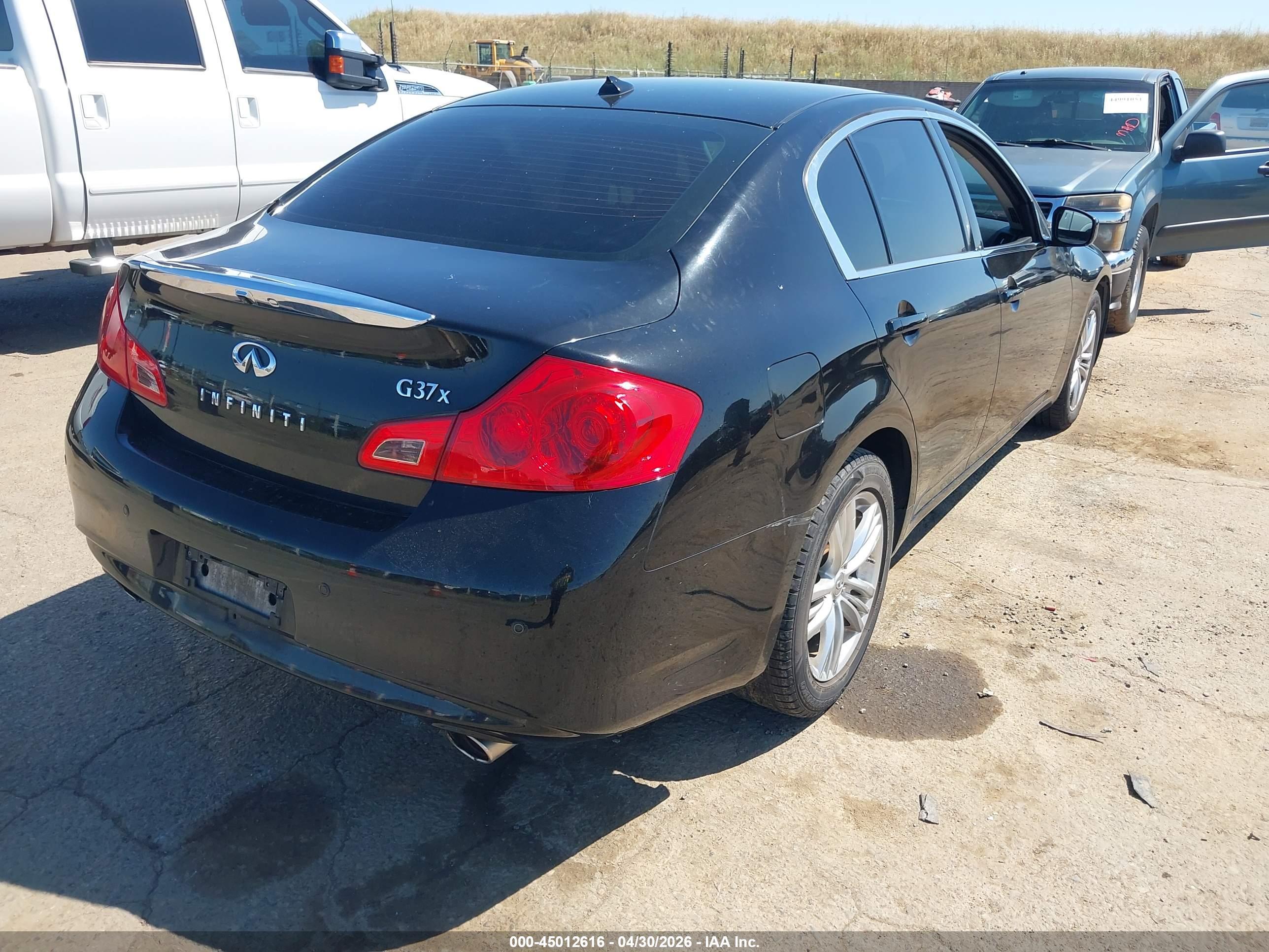 INFINITI G37X image 4