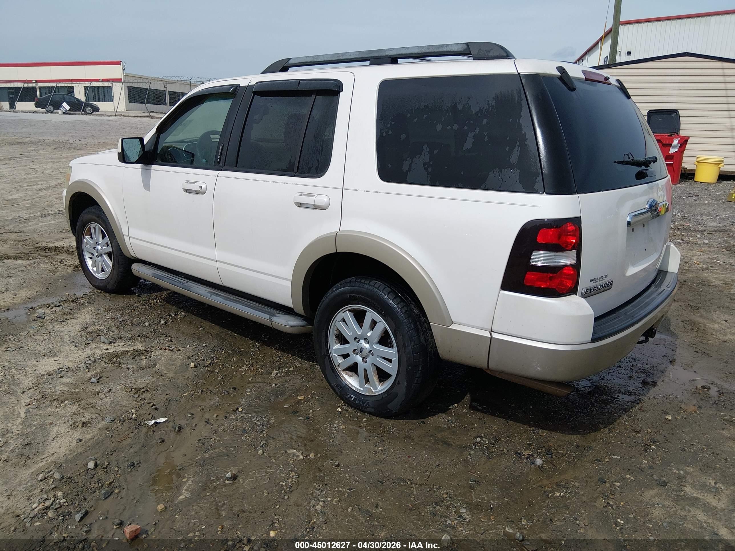 FORD EXPLORER image 3