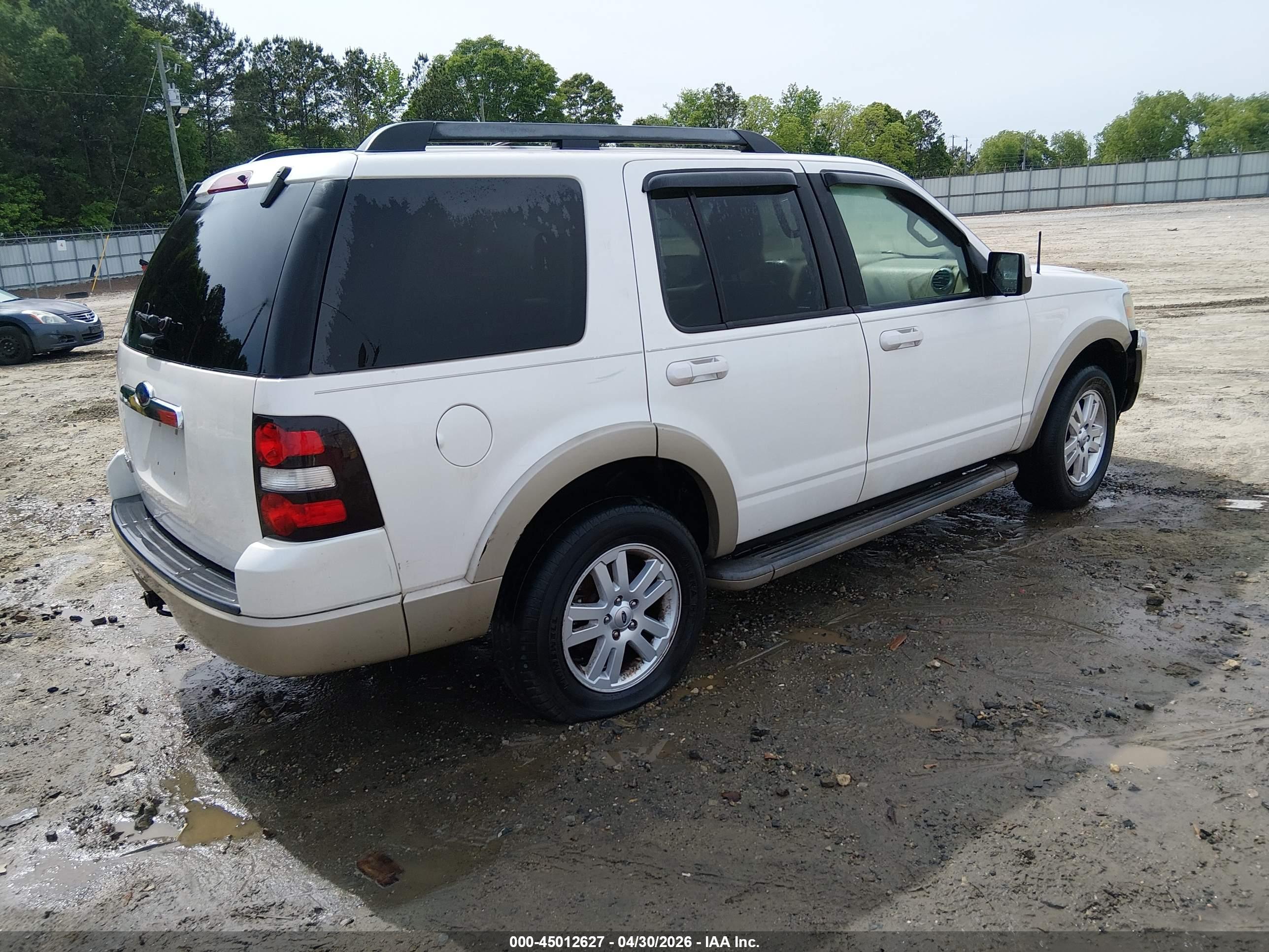 FORD EXPLORER image 4