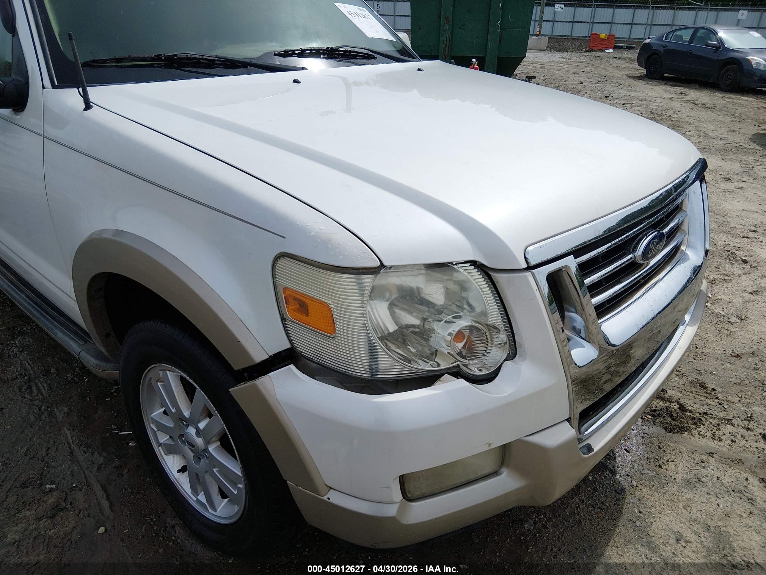 FORD EXPLORER image 6