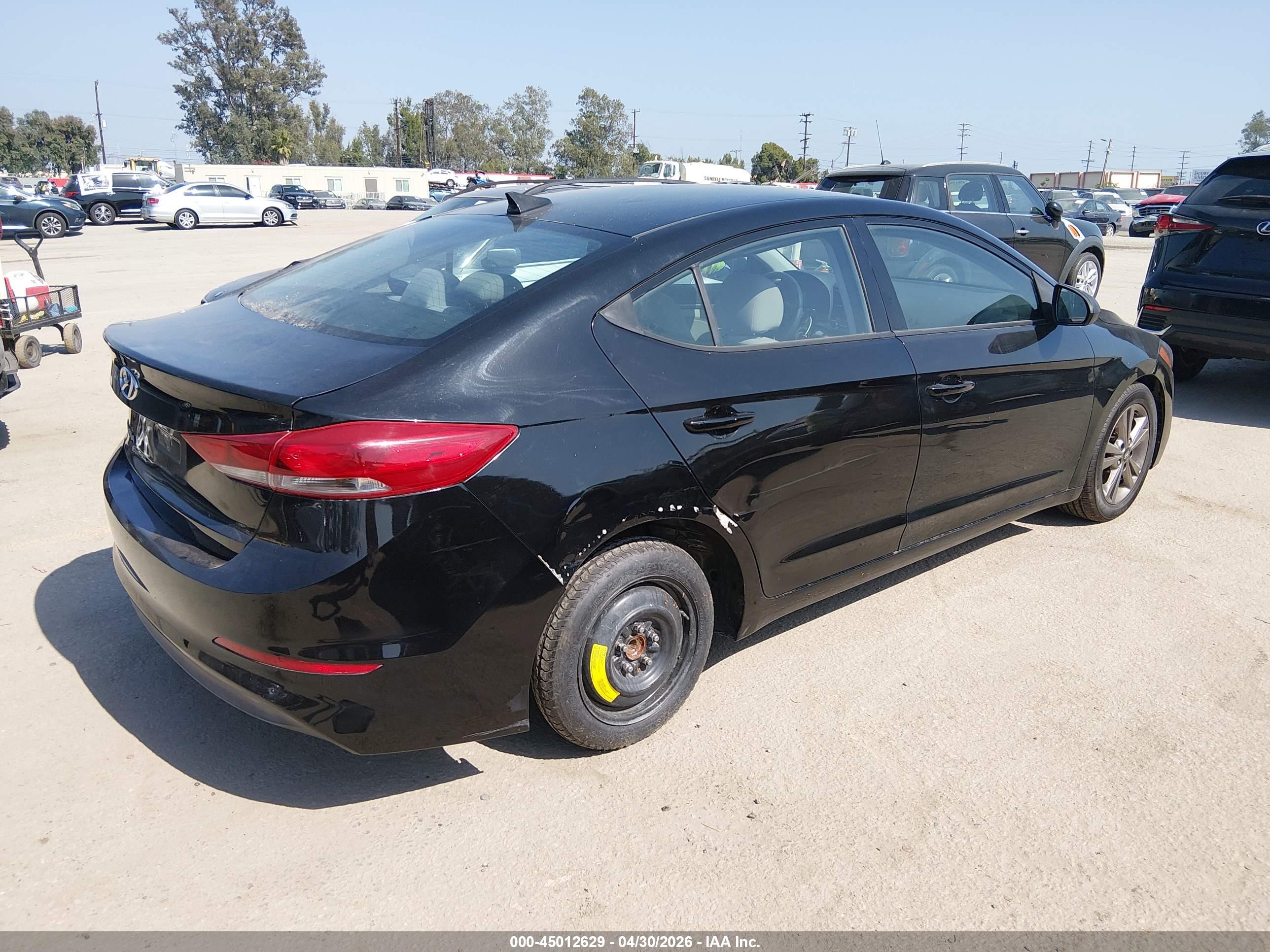 HYUNDAI ELANTRA image 4