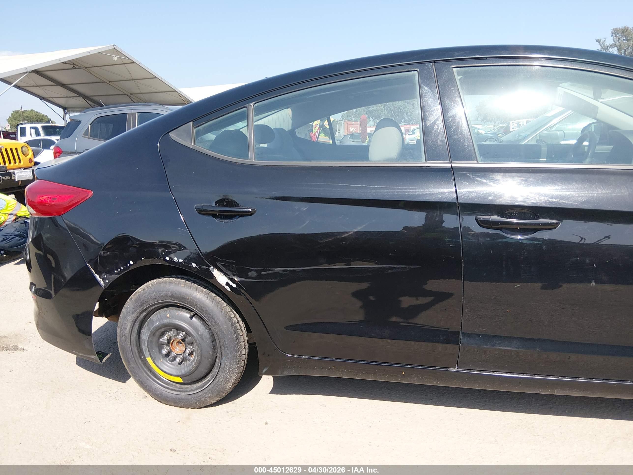 HYUNDAI ELANTRA image 6