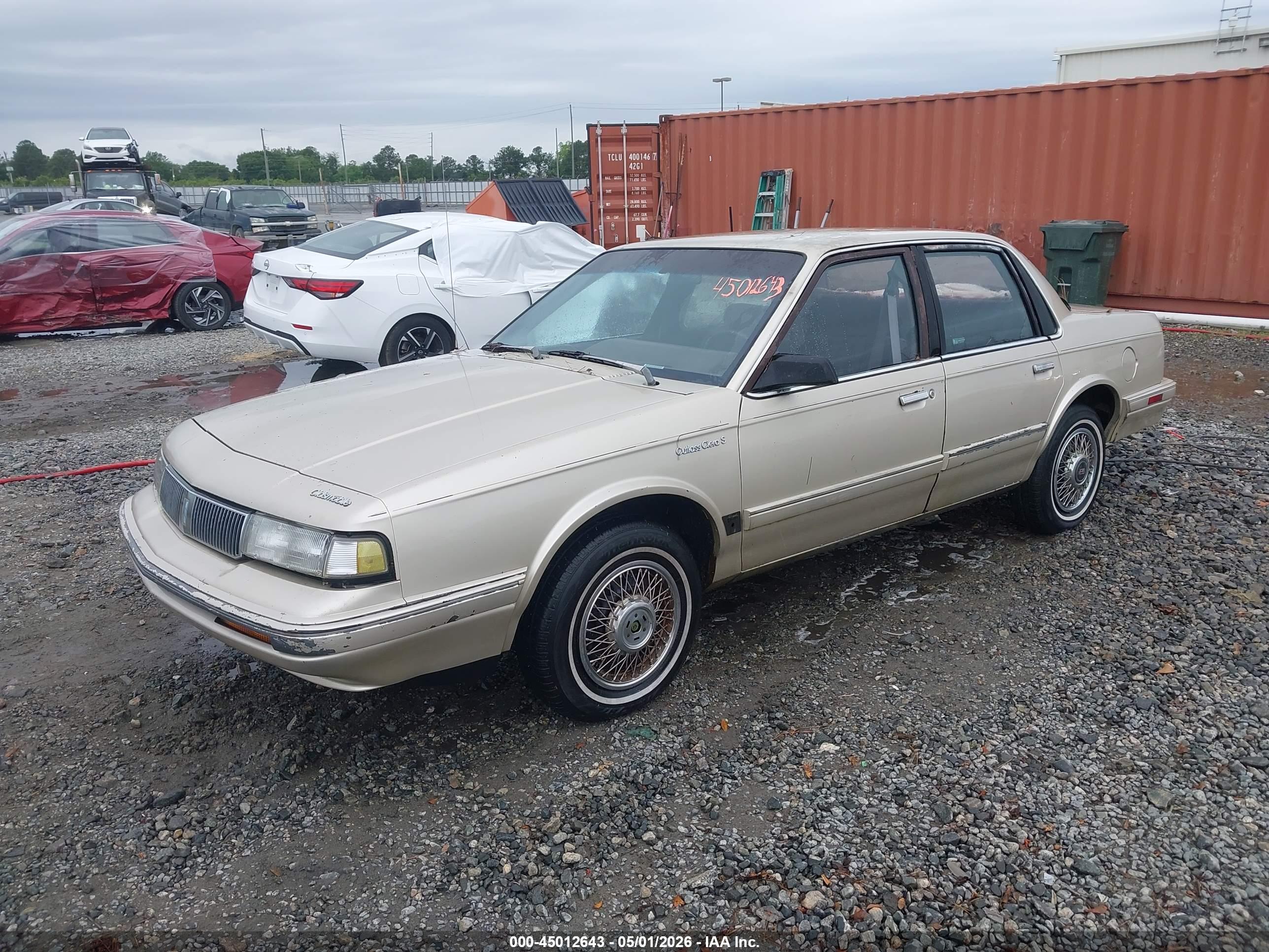 OLDSMOBILE CUTLASS image 2